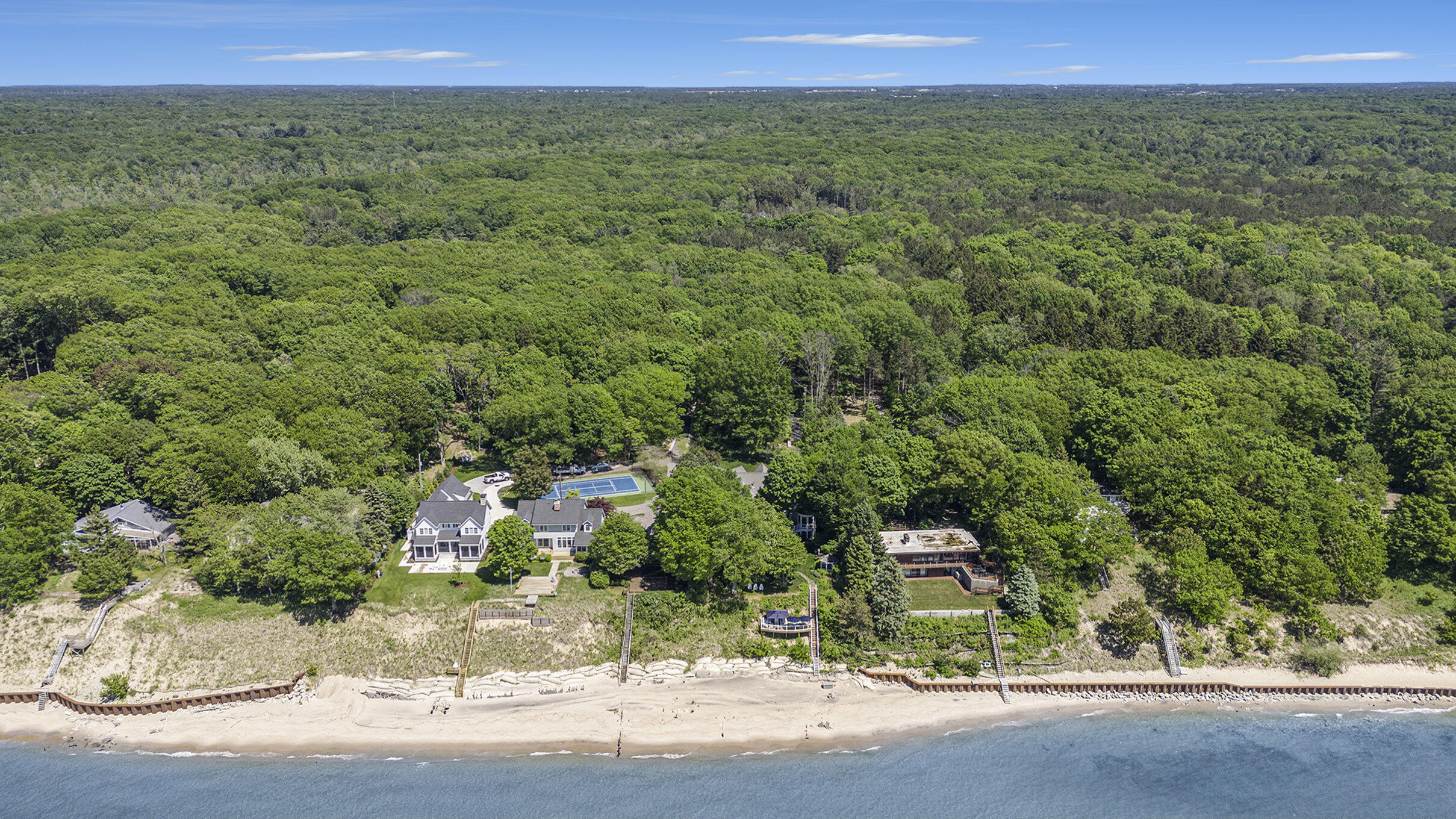 6059 Lakeshore Drive