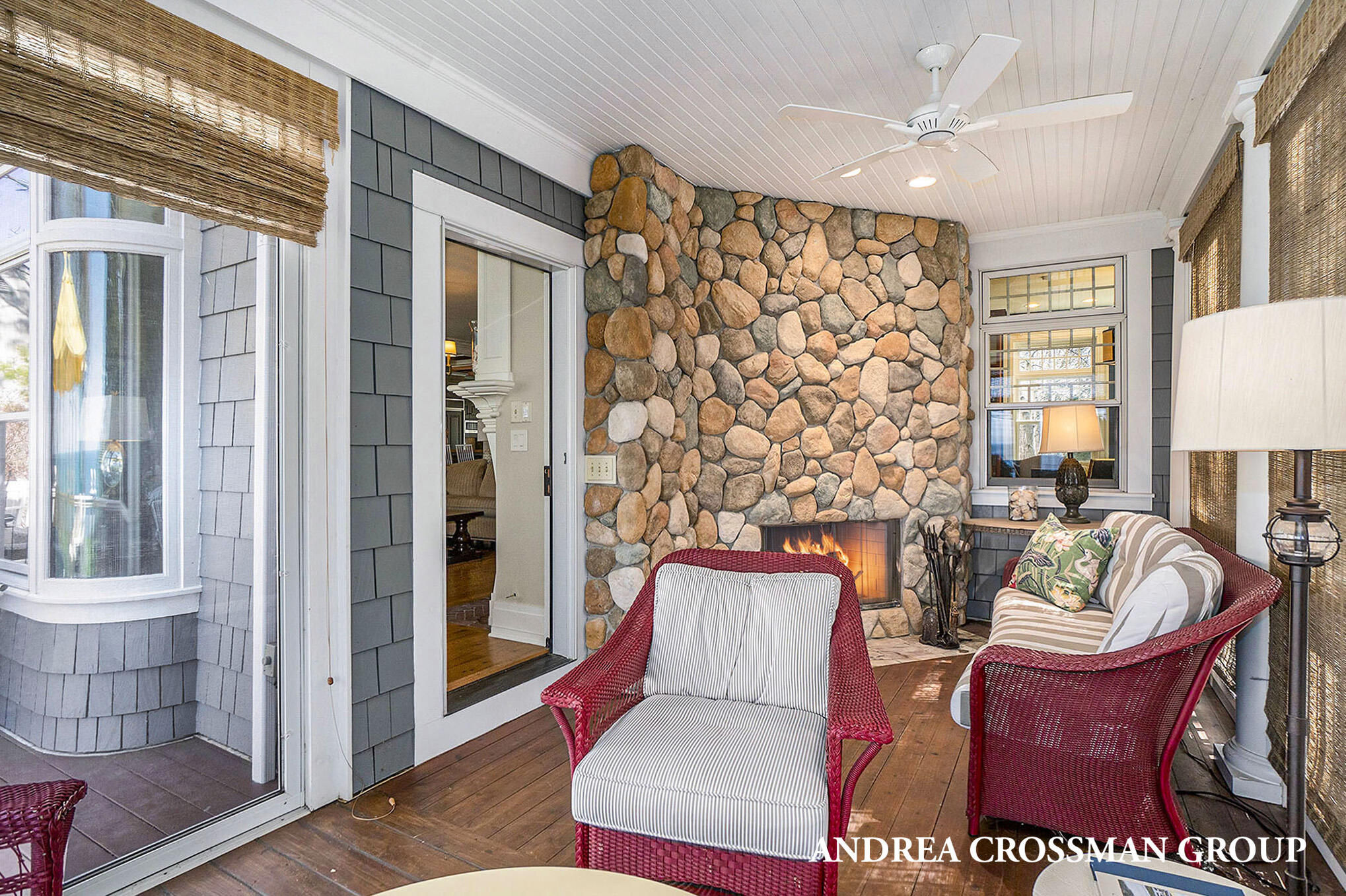 6059 Lakeshore Drive