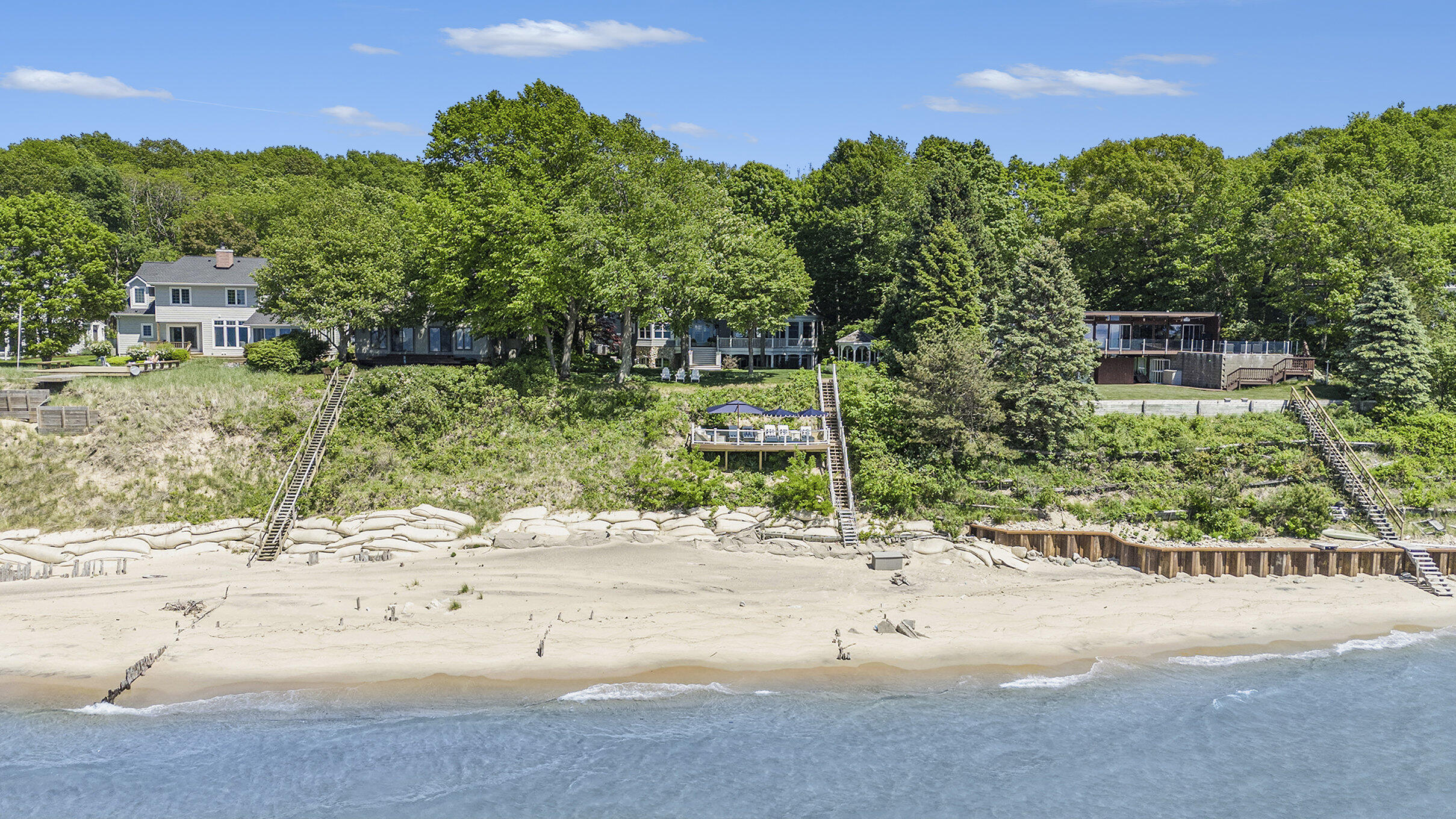 6059 Lakeshore Drive