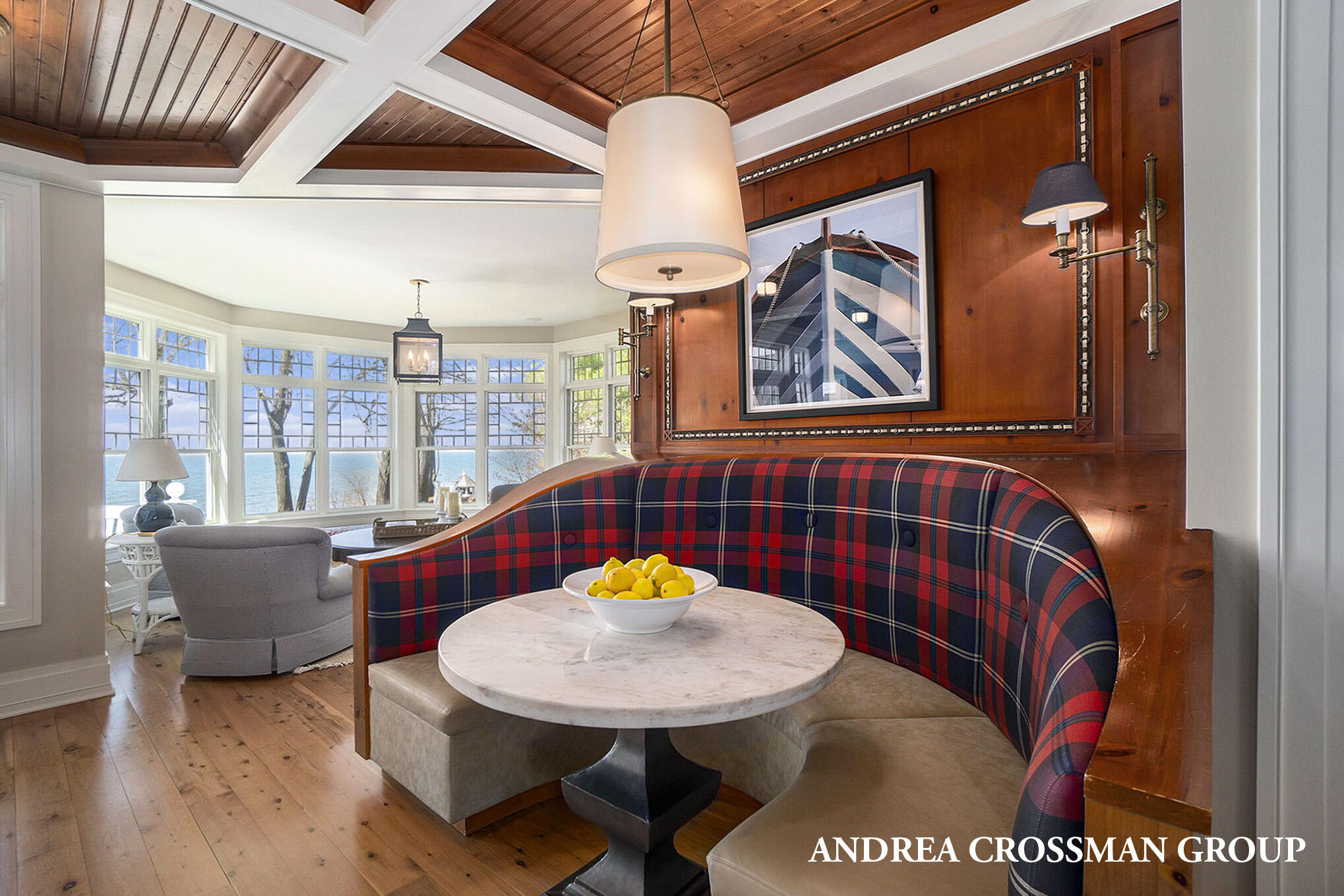 6059 Lakeshore Drive