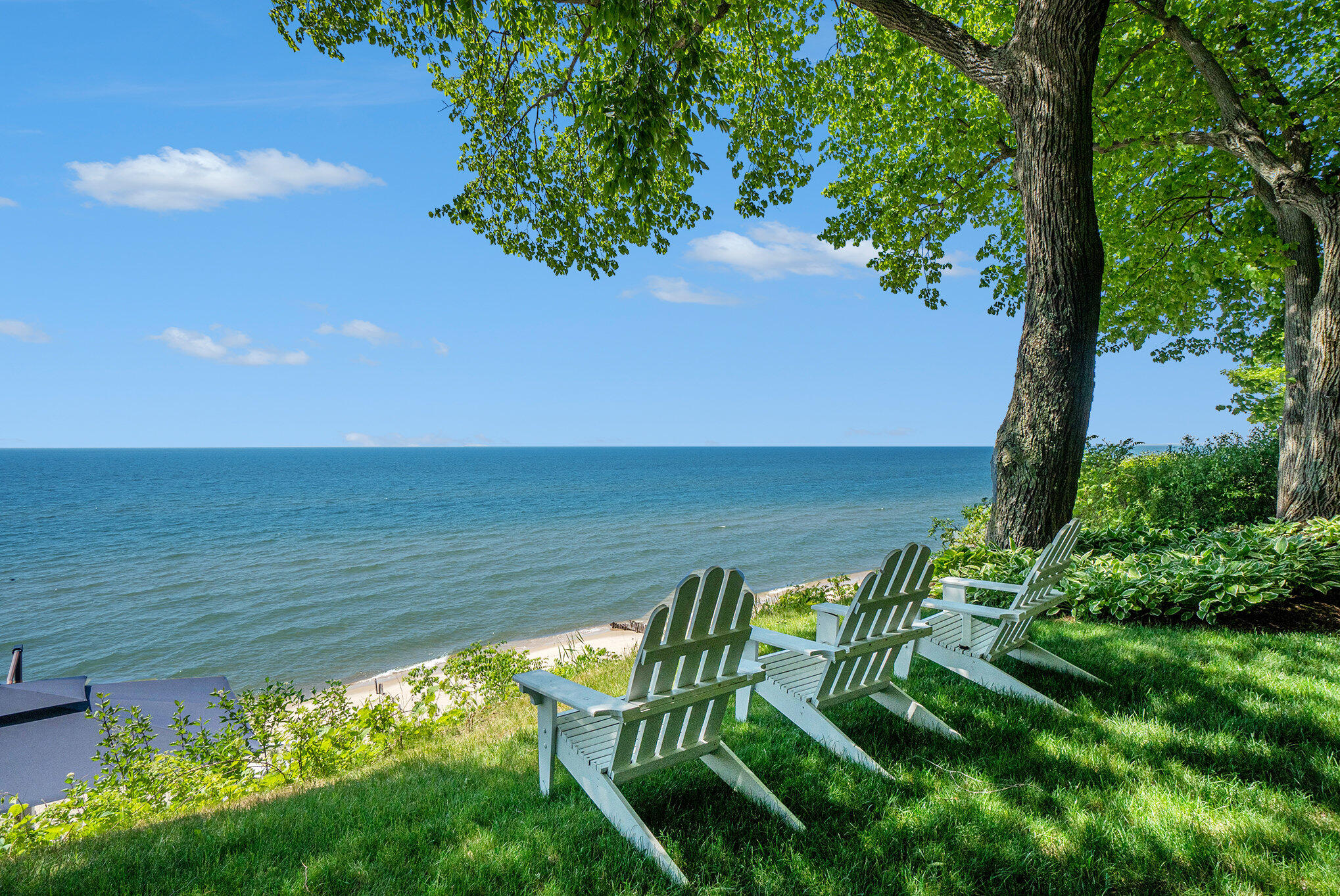 6059 Lakeshore Drive