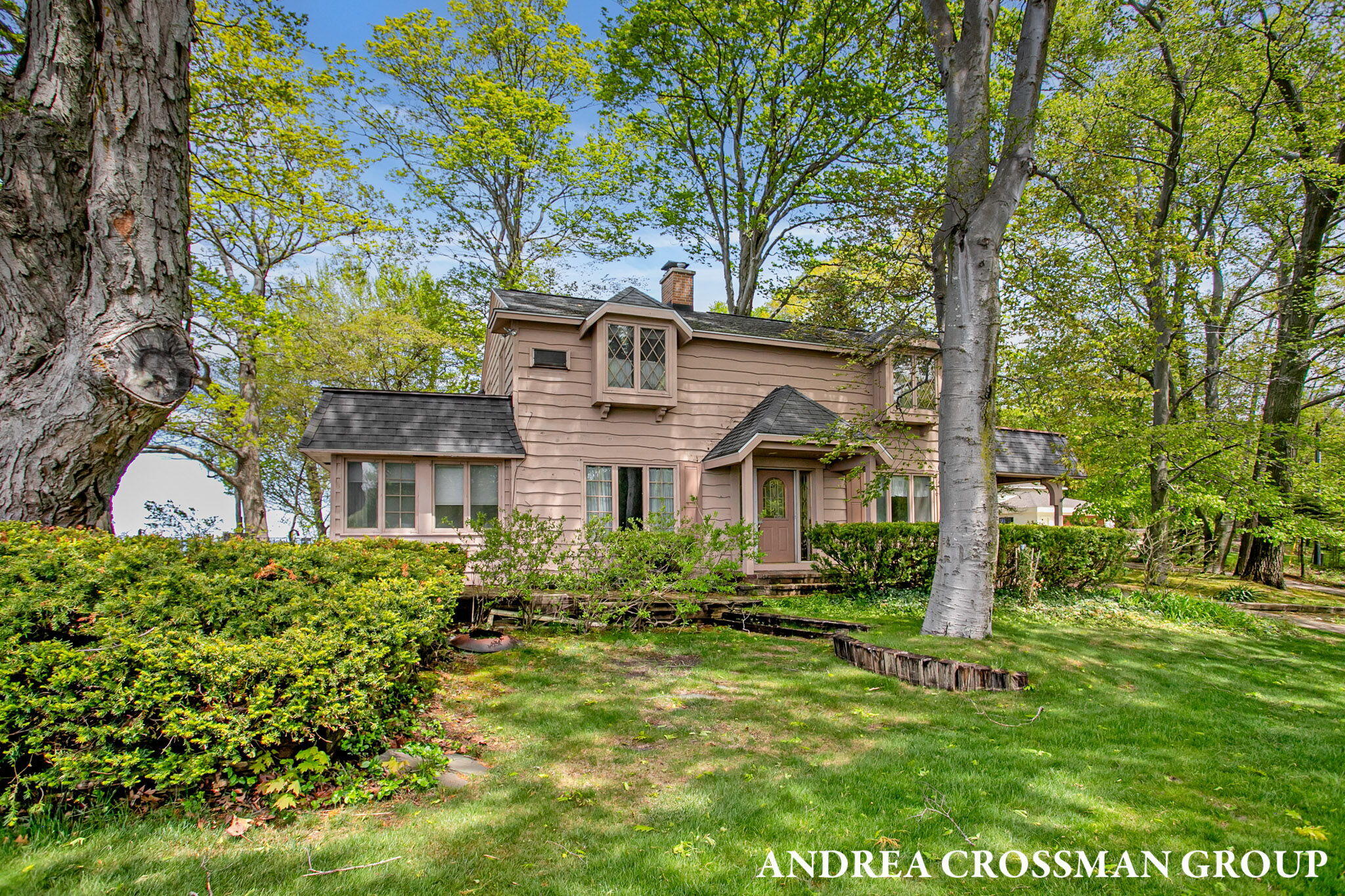 5011 Rosabelle Beach Avenue