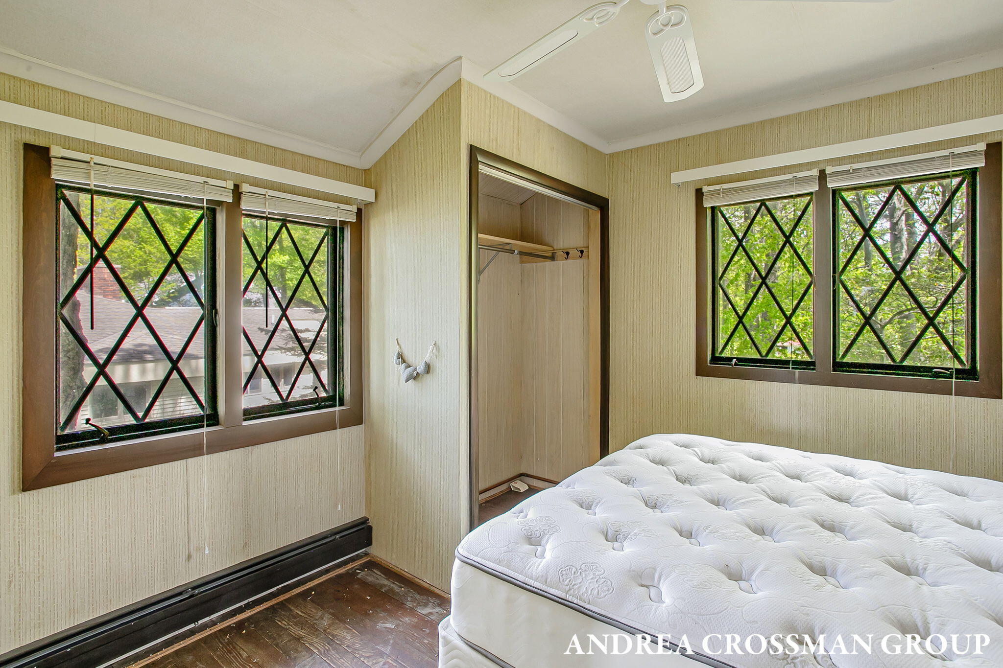 5011 Rosabelle Beach Avenue