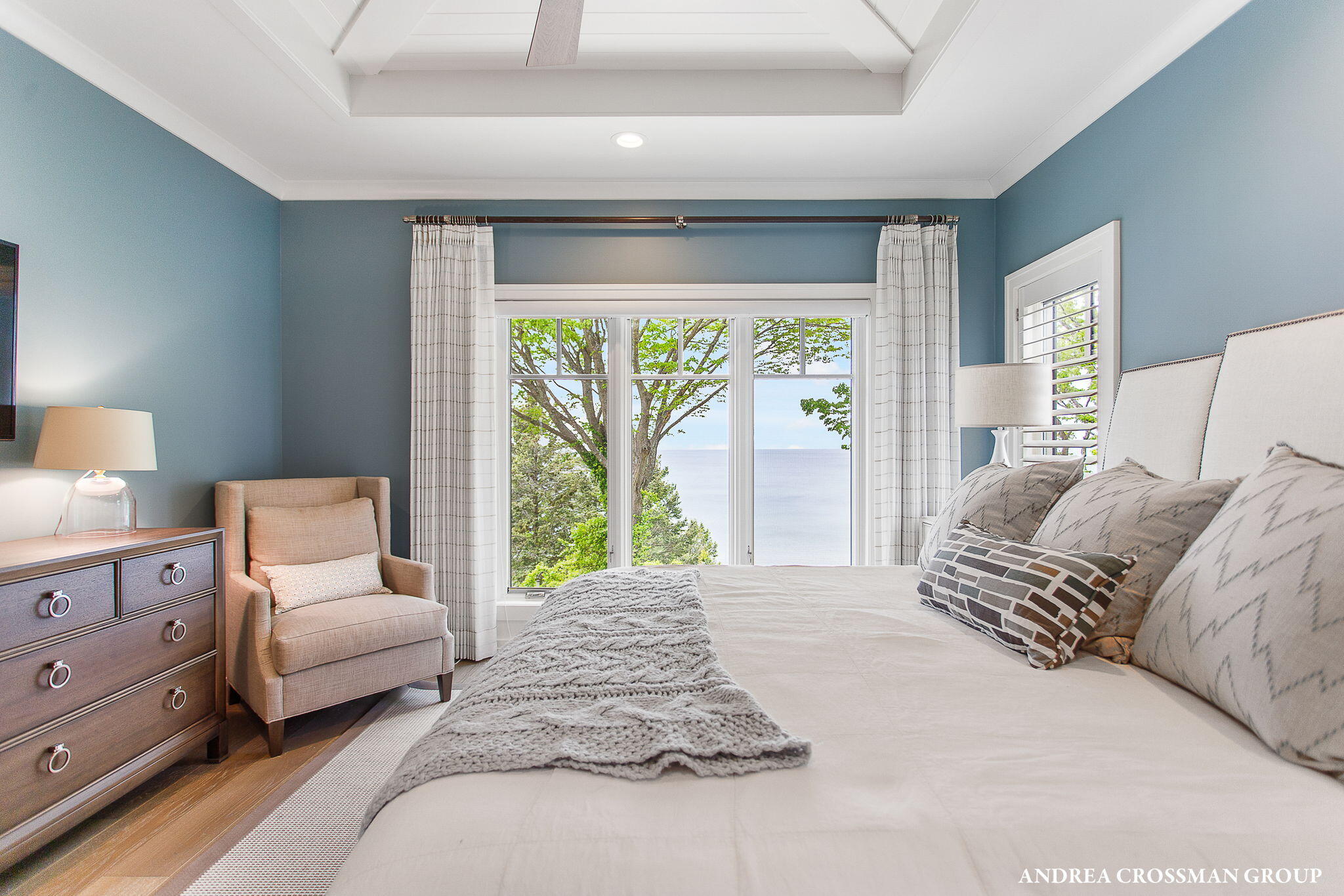 4101 Lakeridge Drive