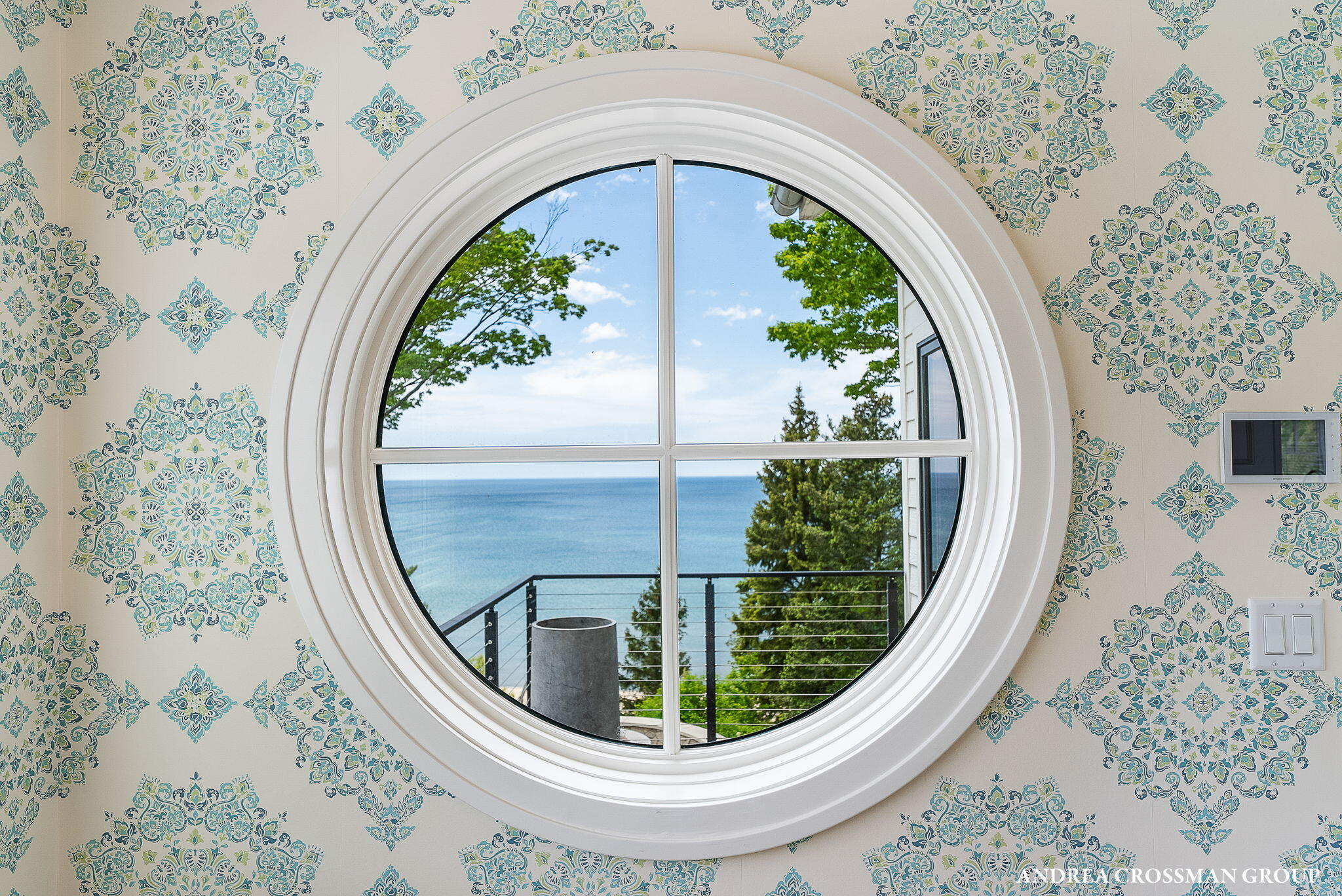 4101 Lakeridge Drive