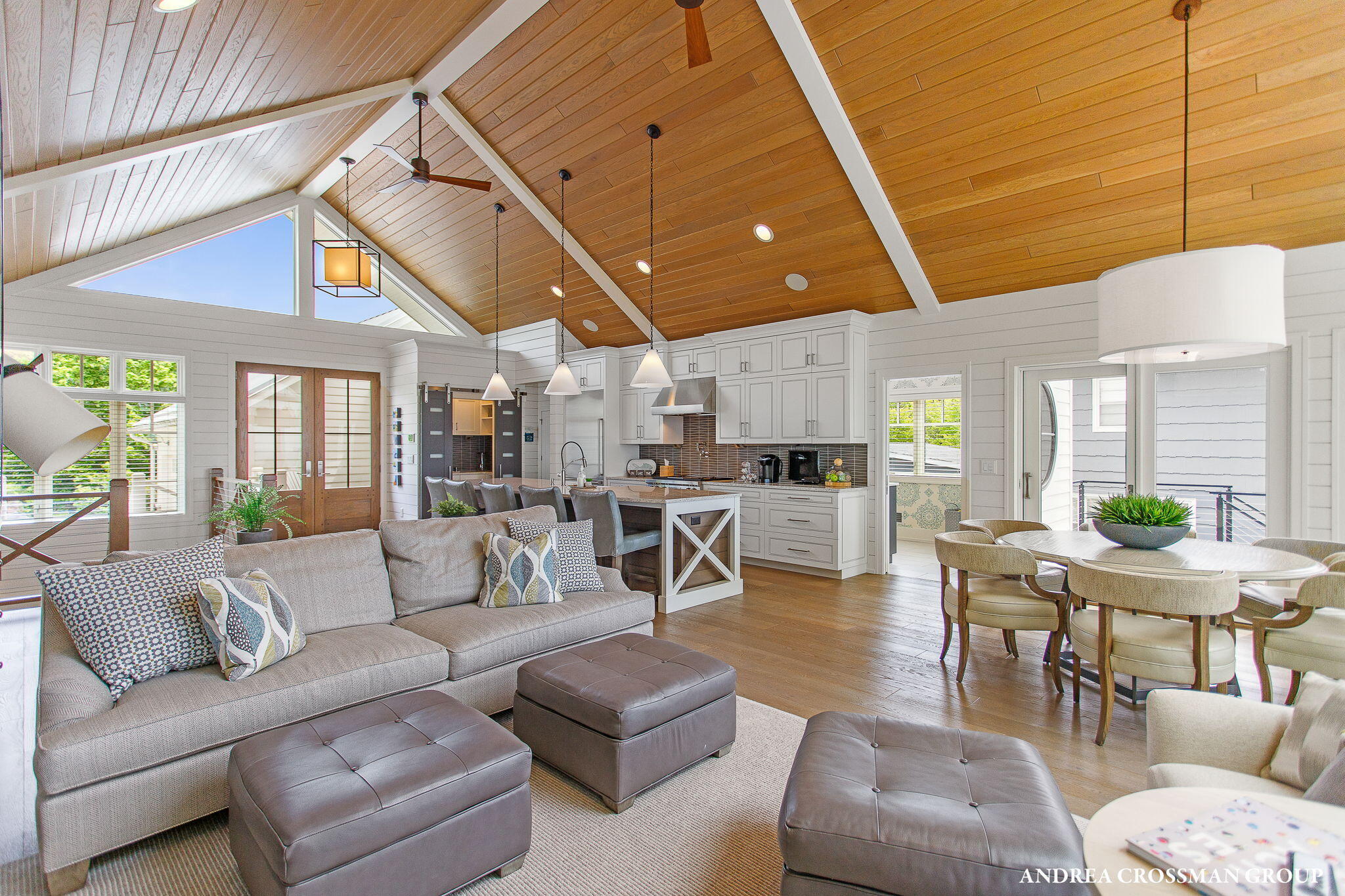 4101 Lakeridge Drive