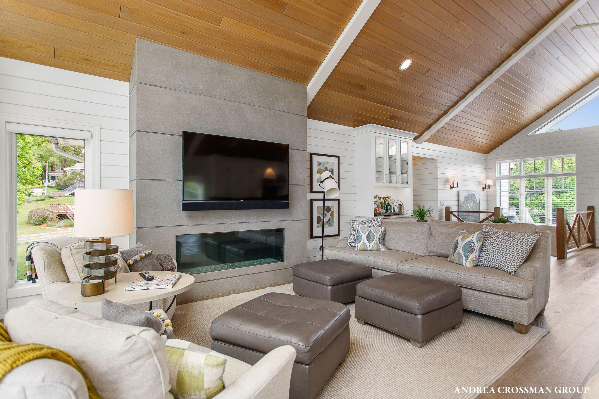 4101 Lakeridge Drive