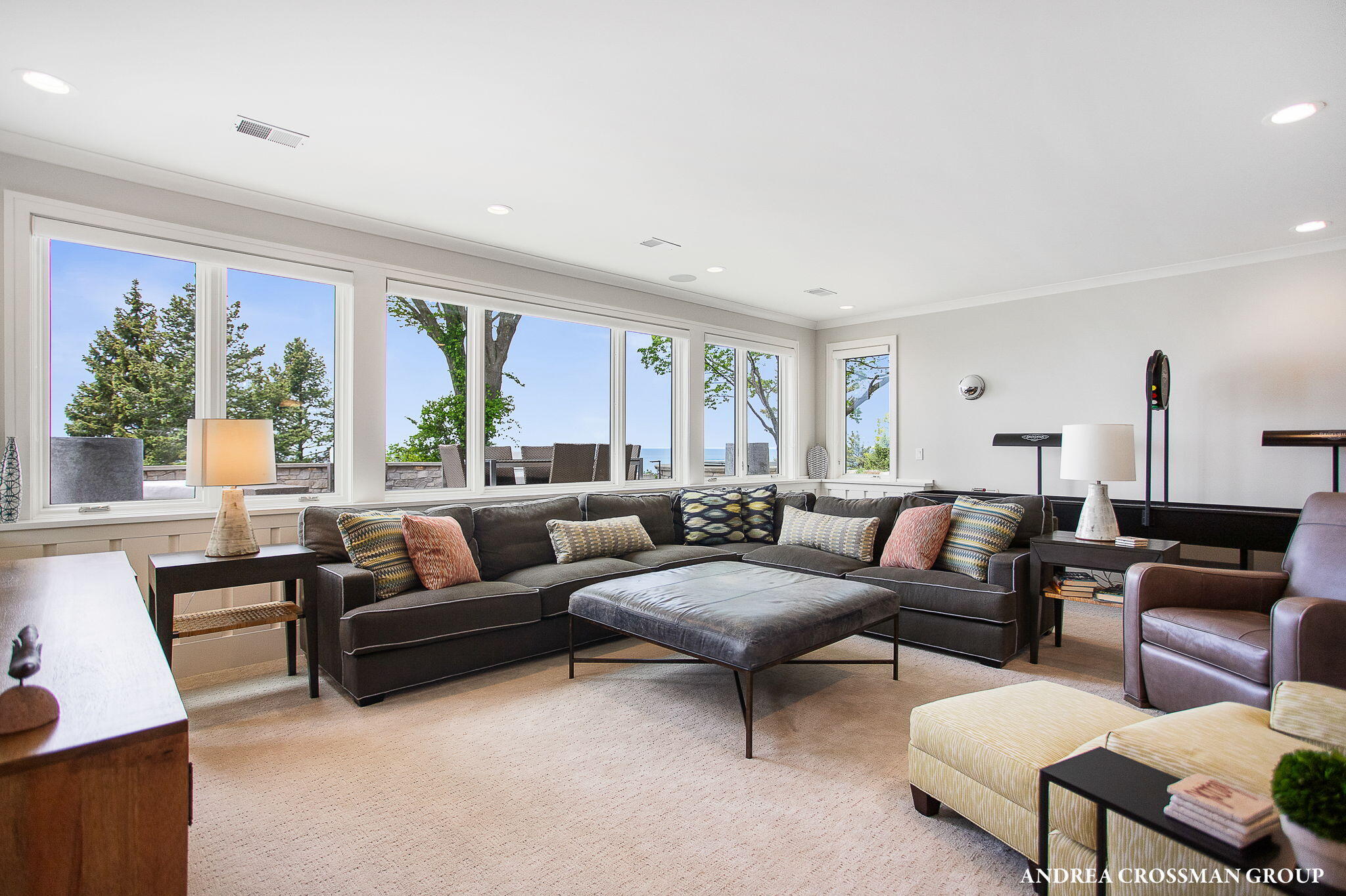 4101 Lakeridge Drive