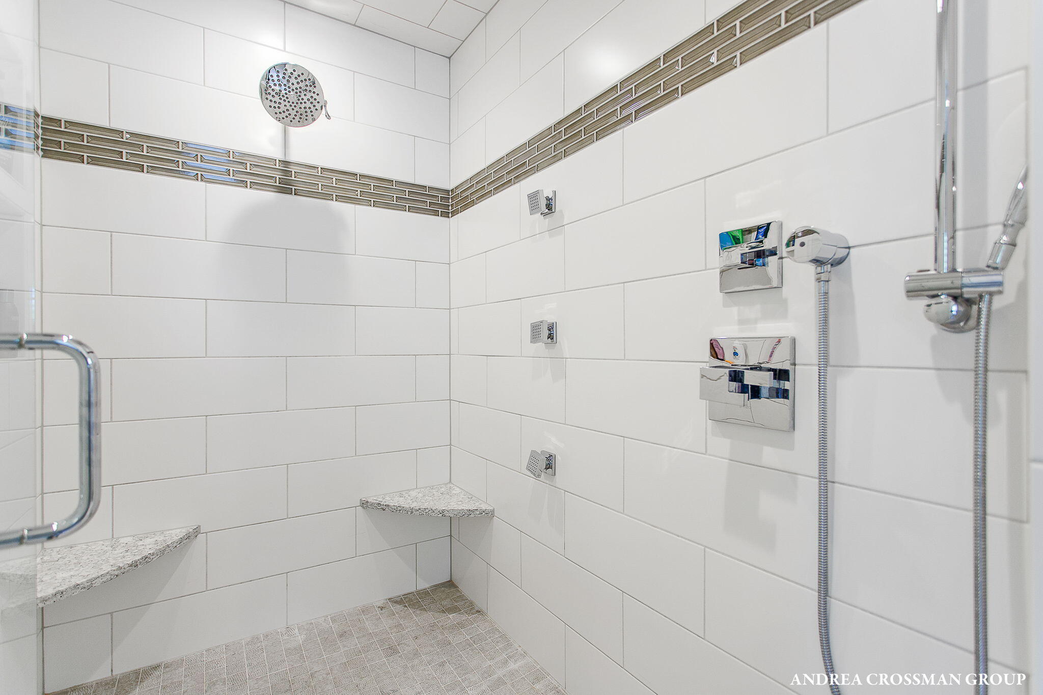 4101 Lakeridge Drive