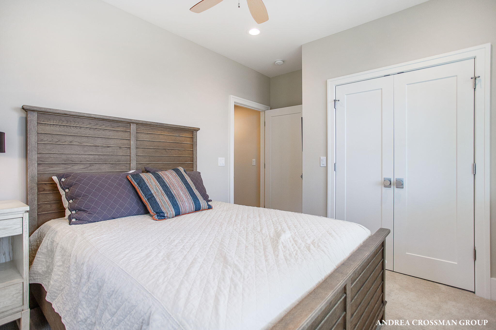 4101 Lakeridge Drive