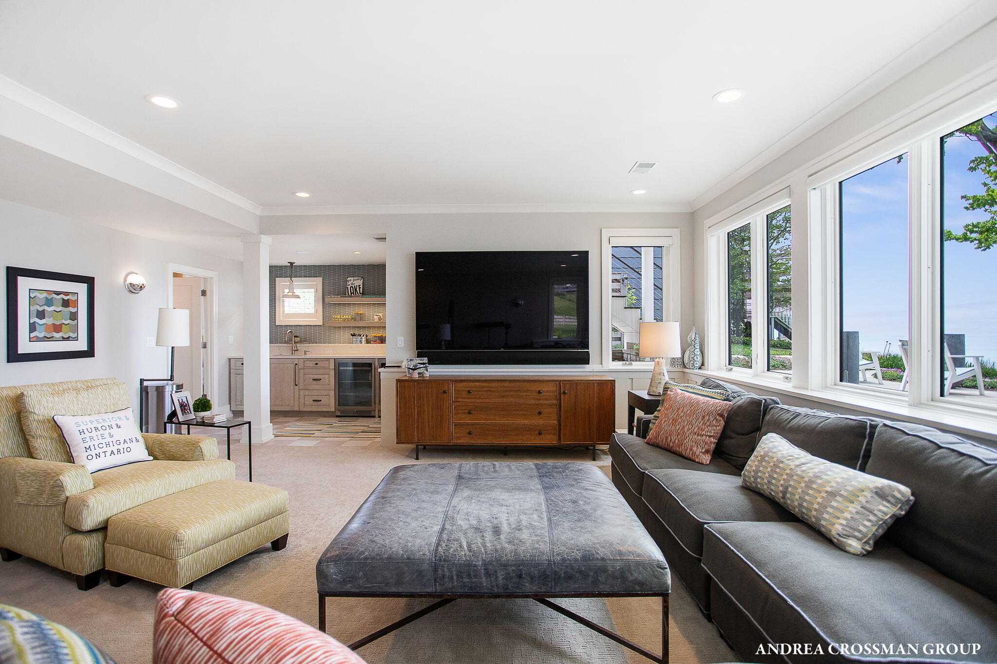 4101 Lakeridge Drive