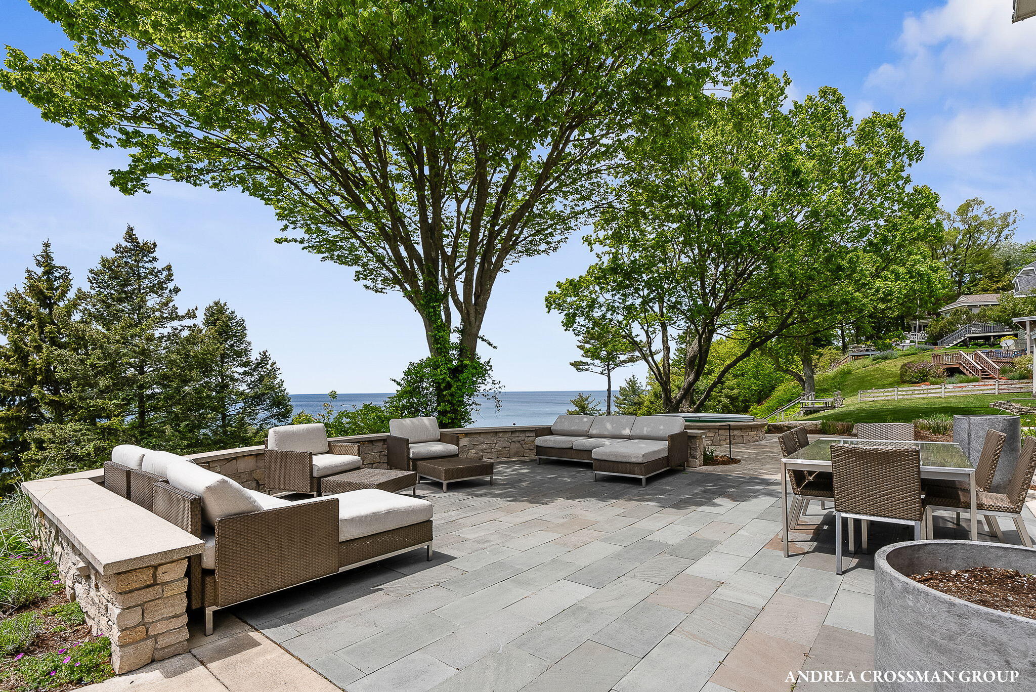 4101 Lakeridge Drive