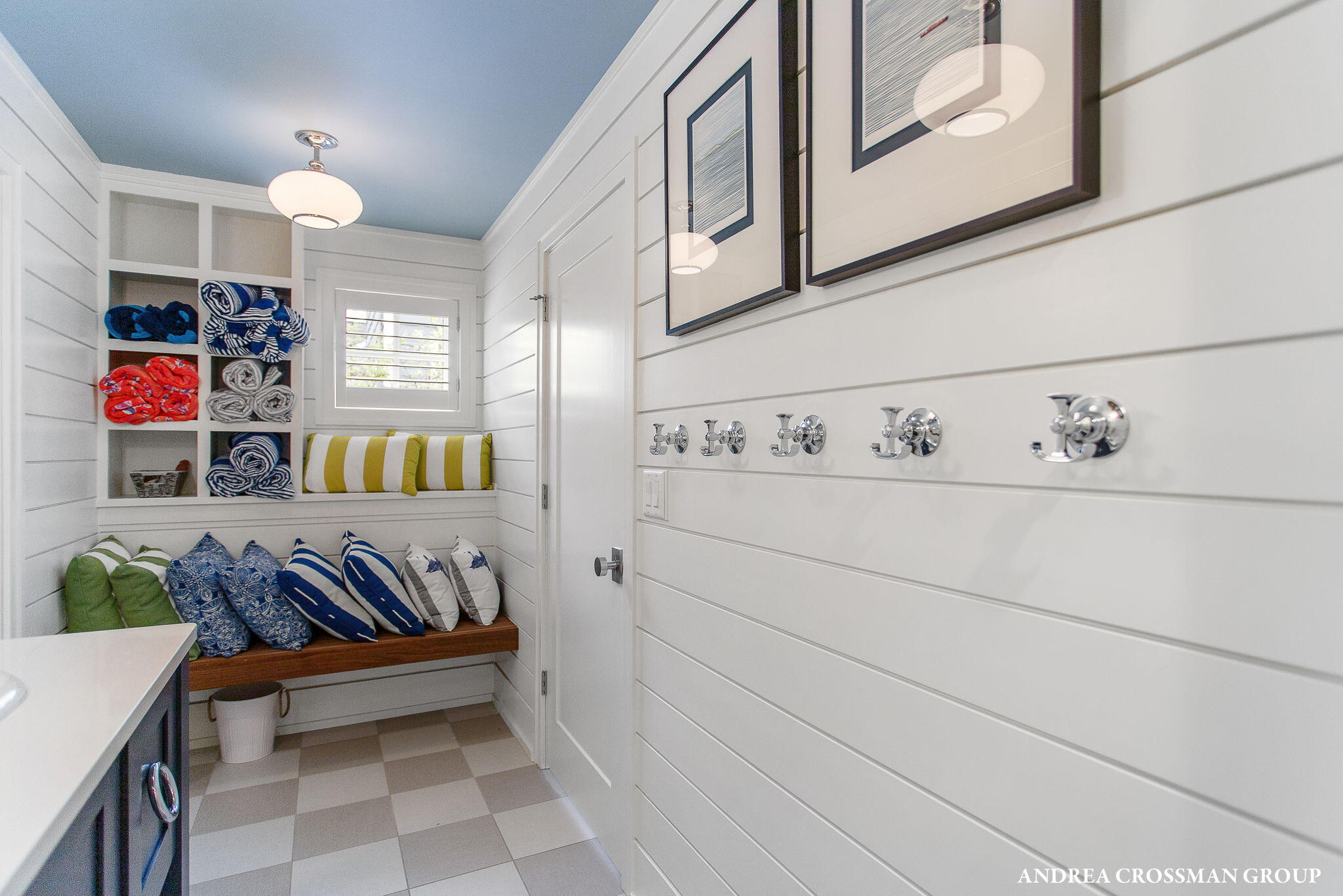 4101 Lakeridge Drive