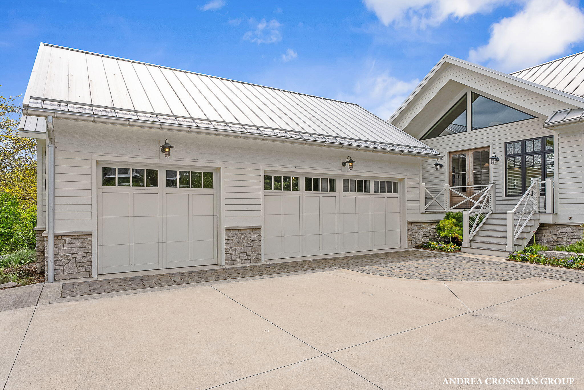 4101 Lakeridge Drive