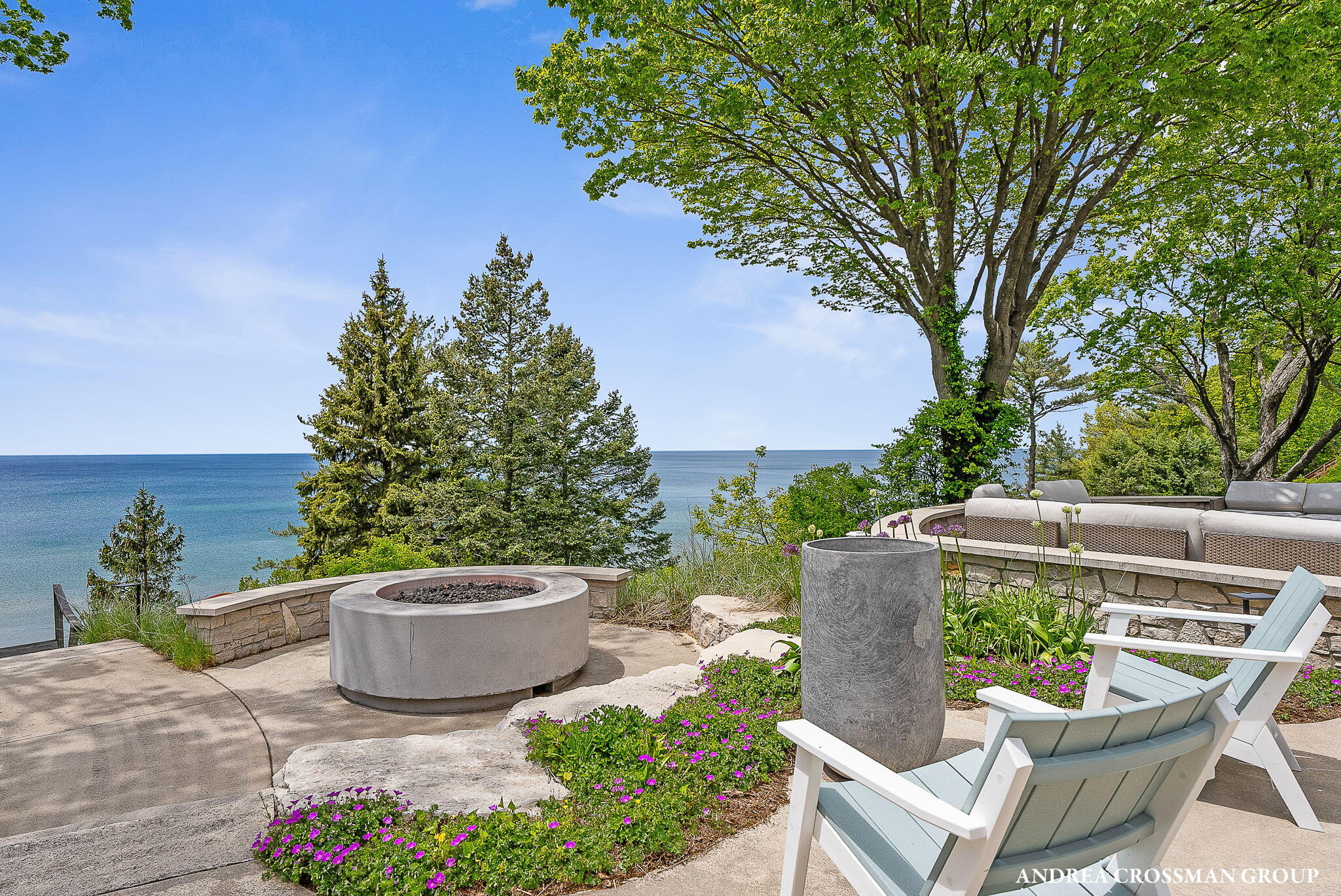 4101 Lakeridge Drive