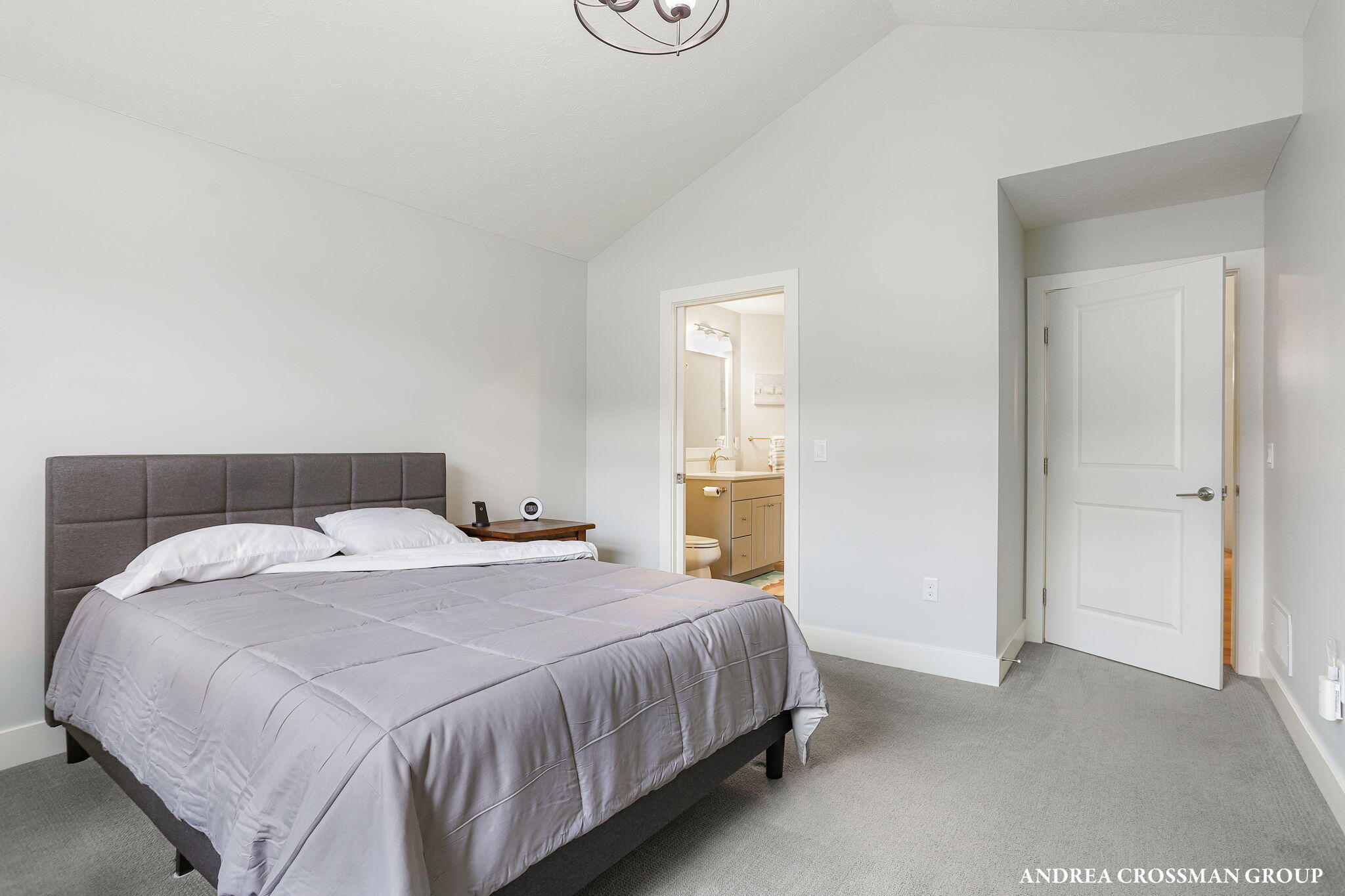 225 Janes View Drive