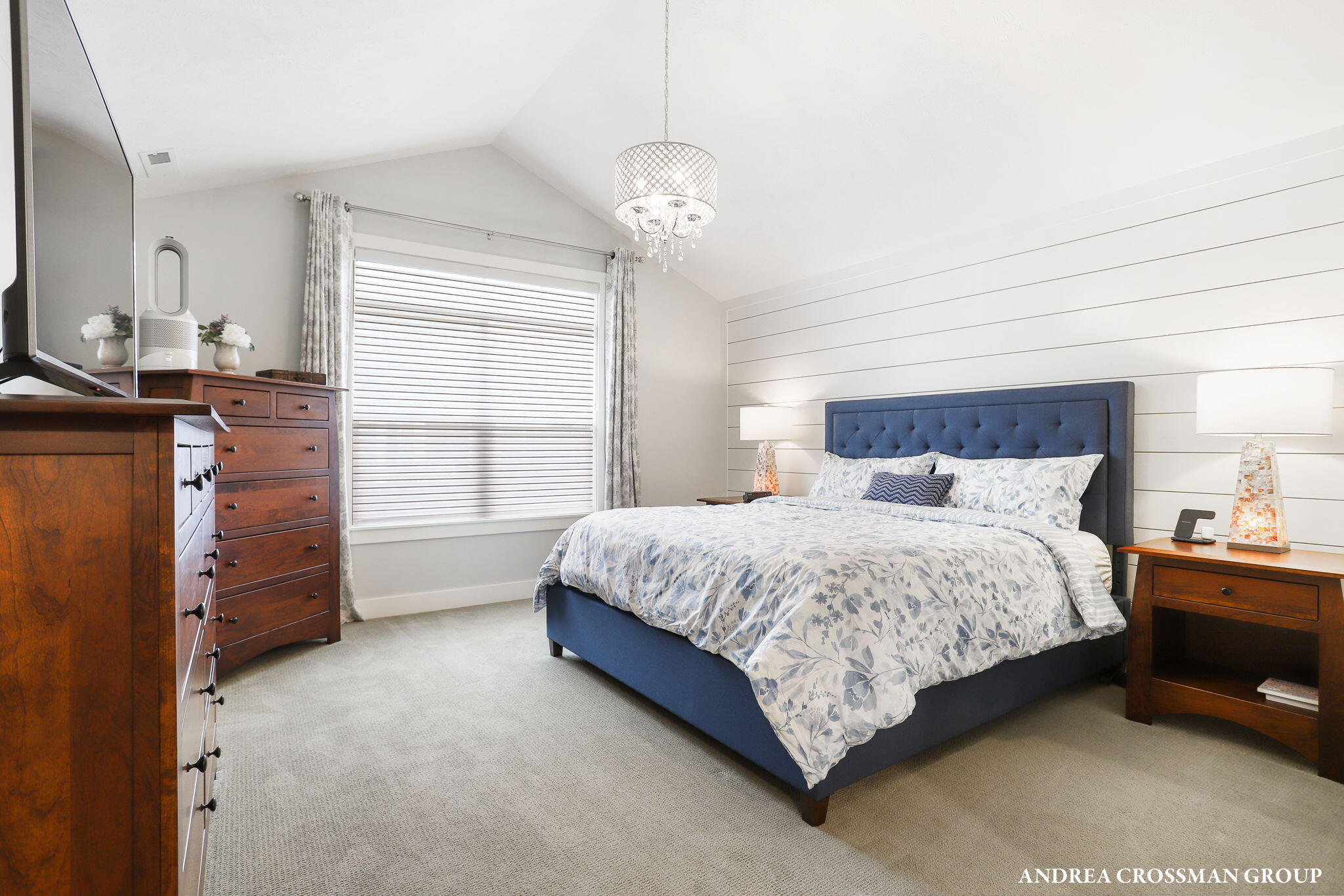 225 Janes View Drive