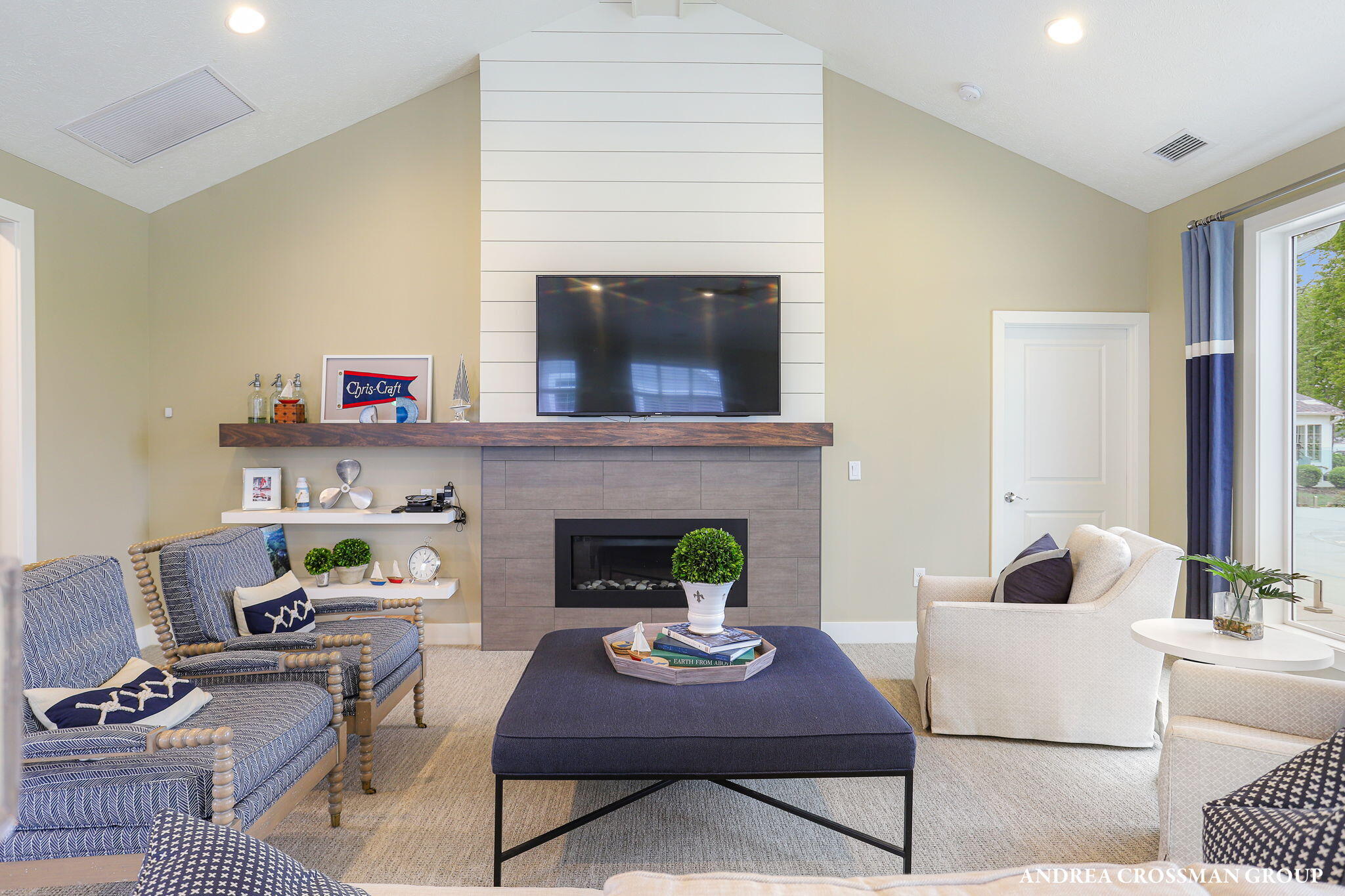 225 Janes View Drive