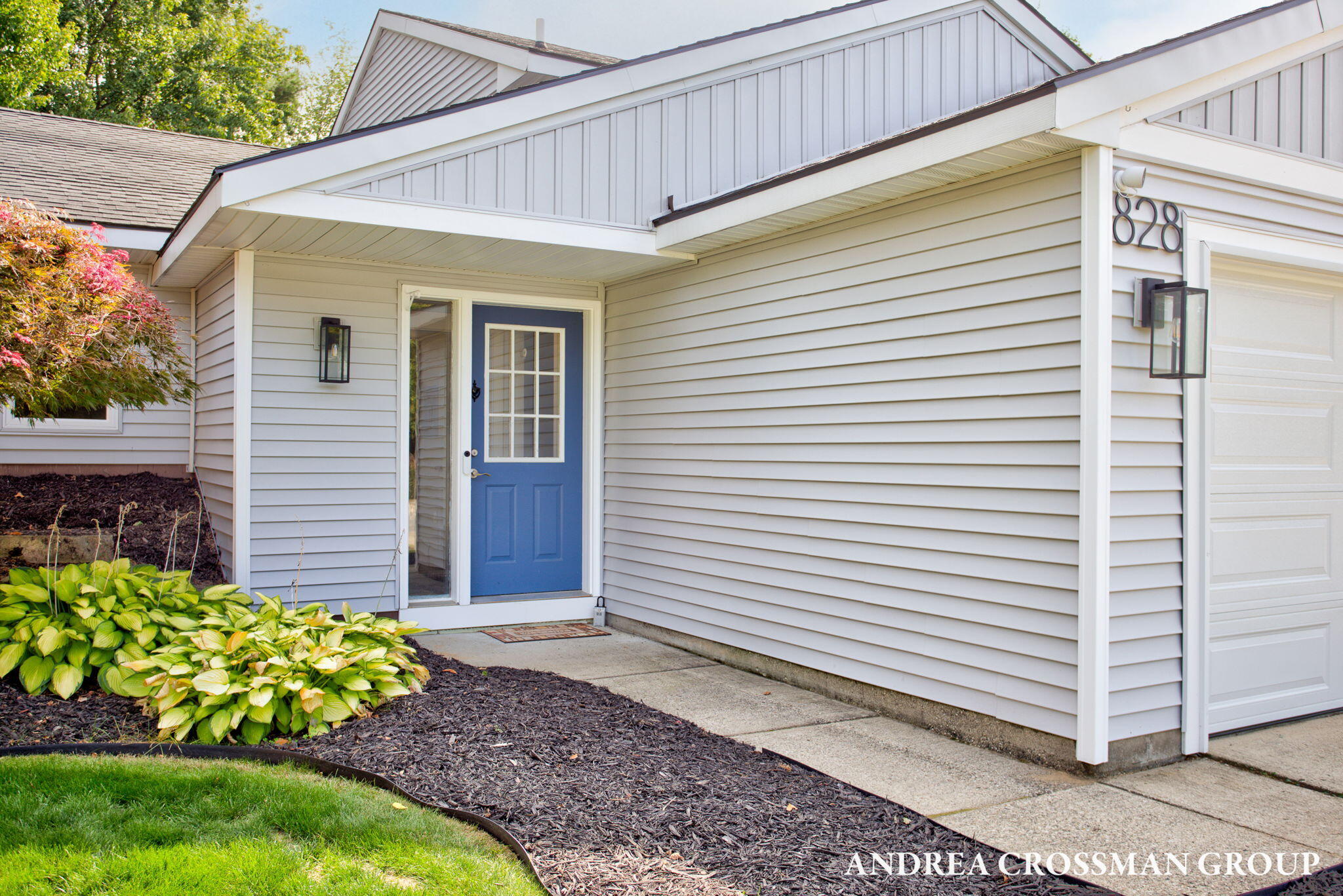 828 Tierra Street SE