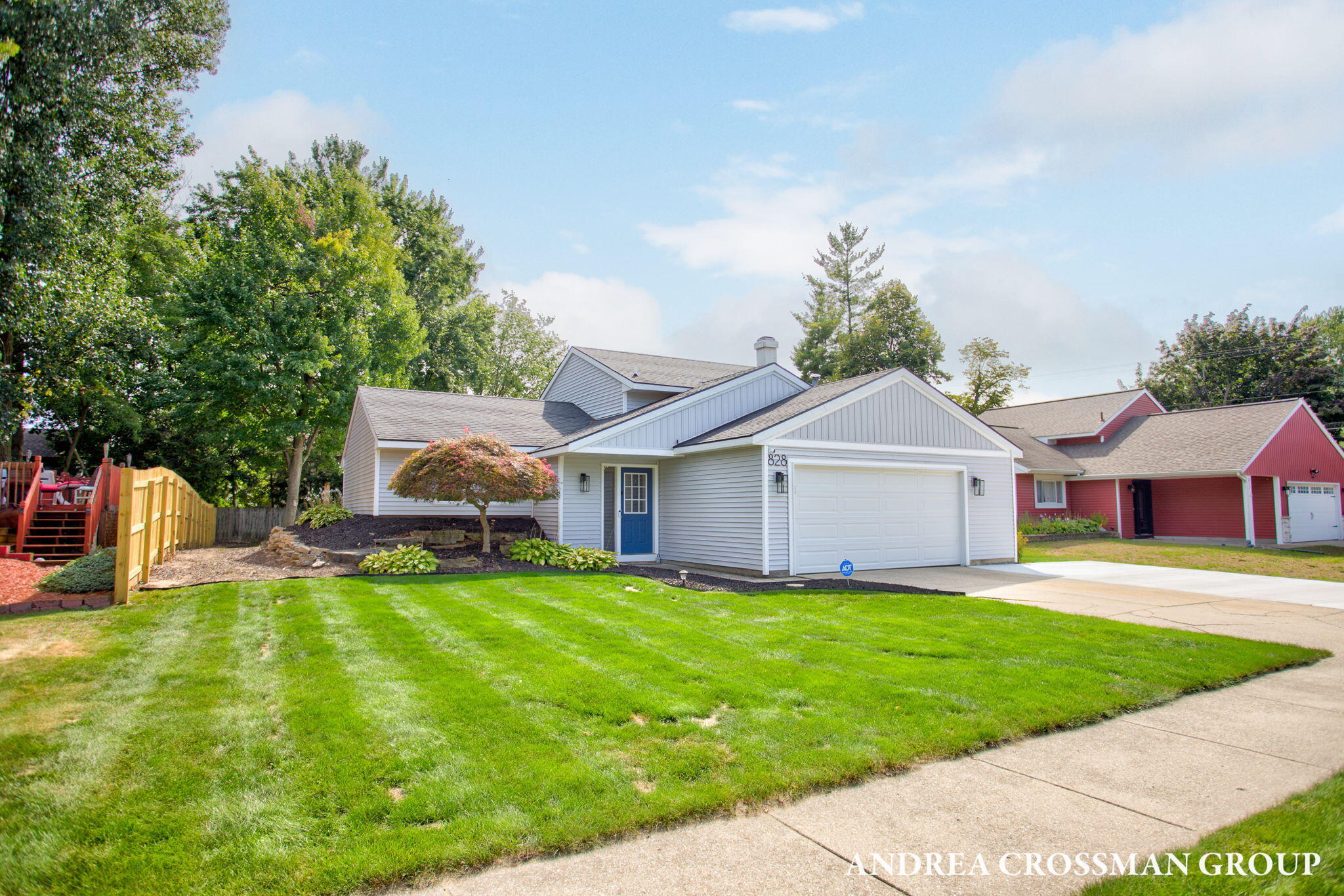 828 Tierra Street SE