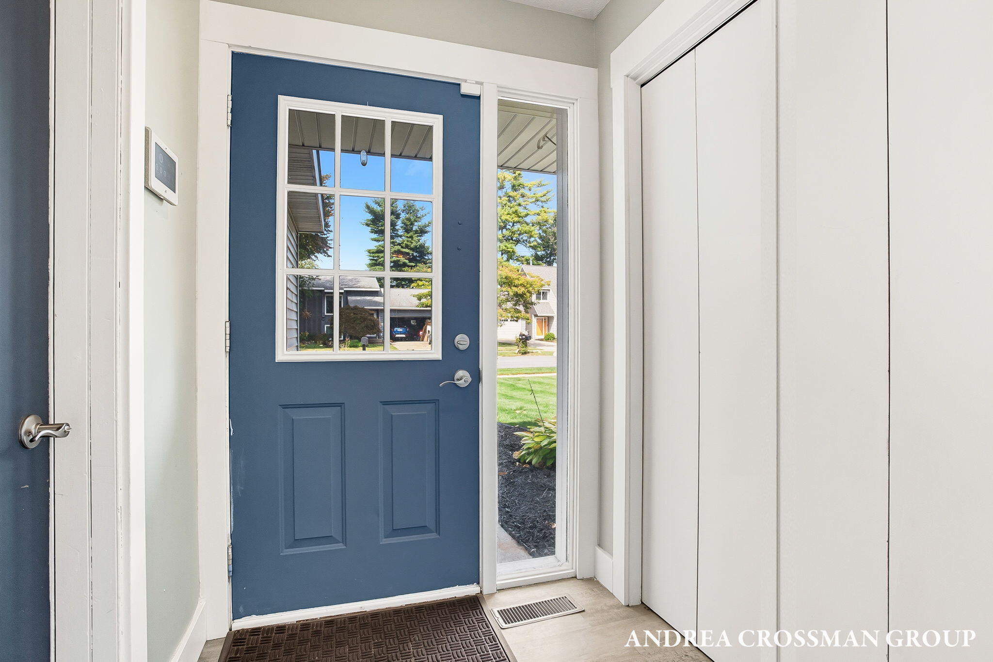 828 Tierra Street SE