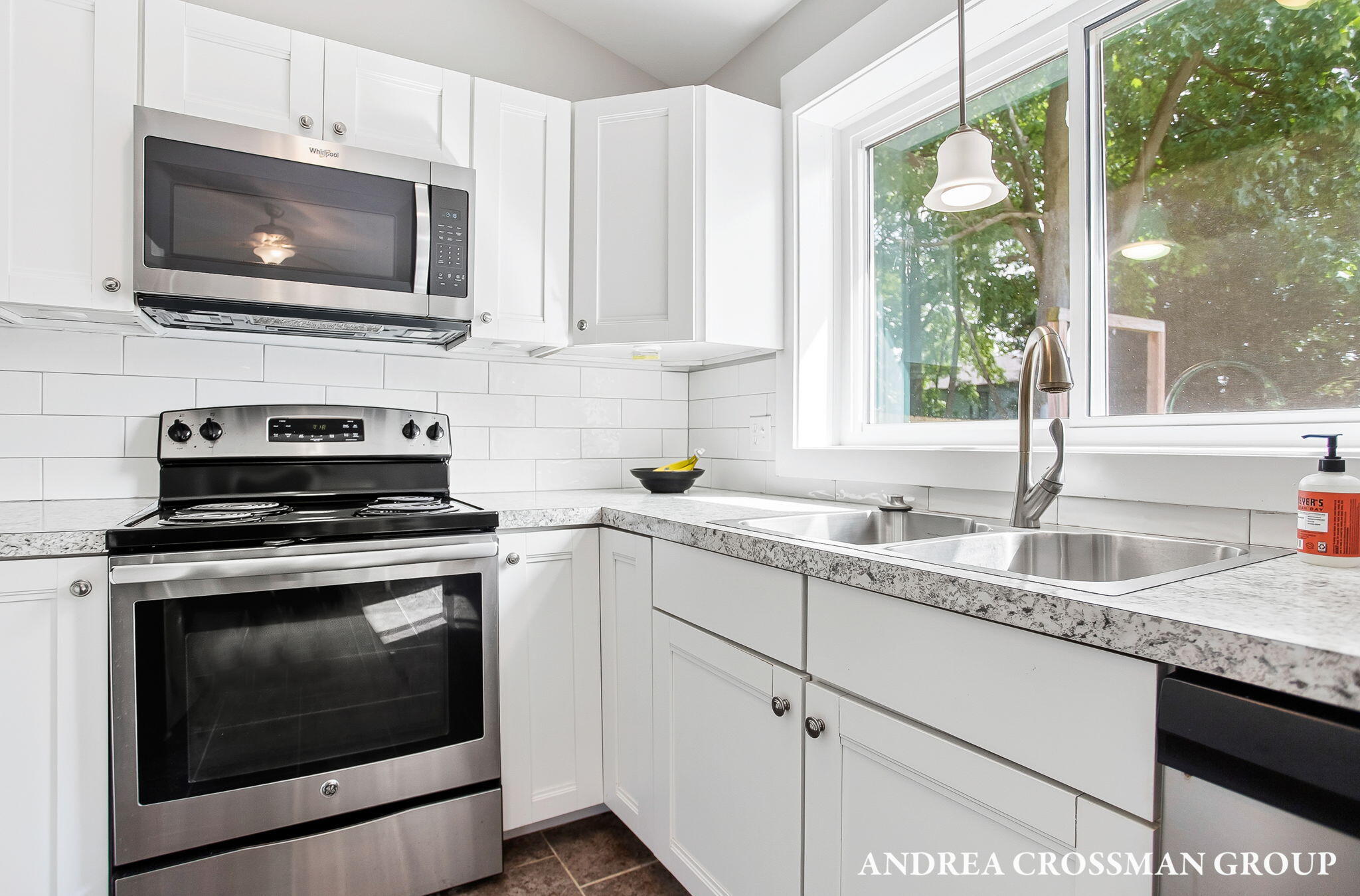 828 Tierra Street SE