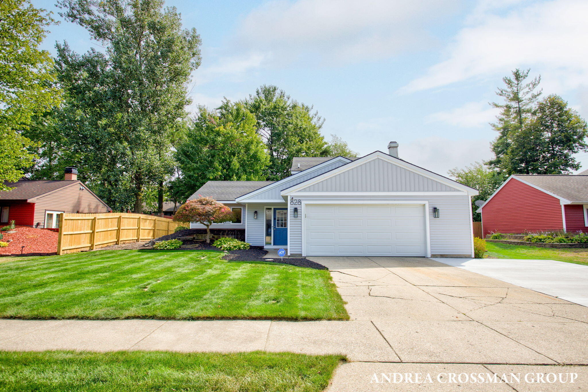 828 Tierra Street SE