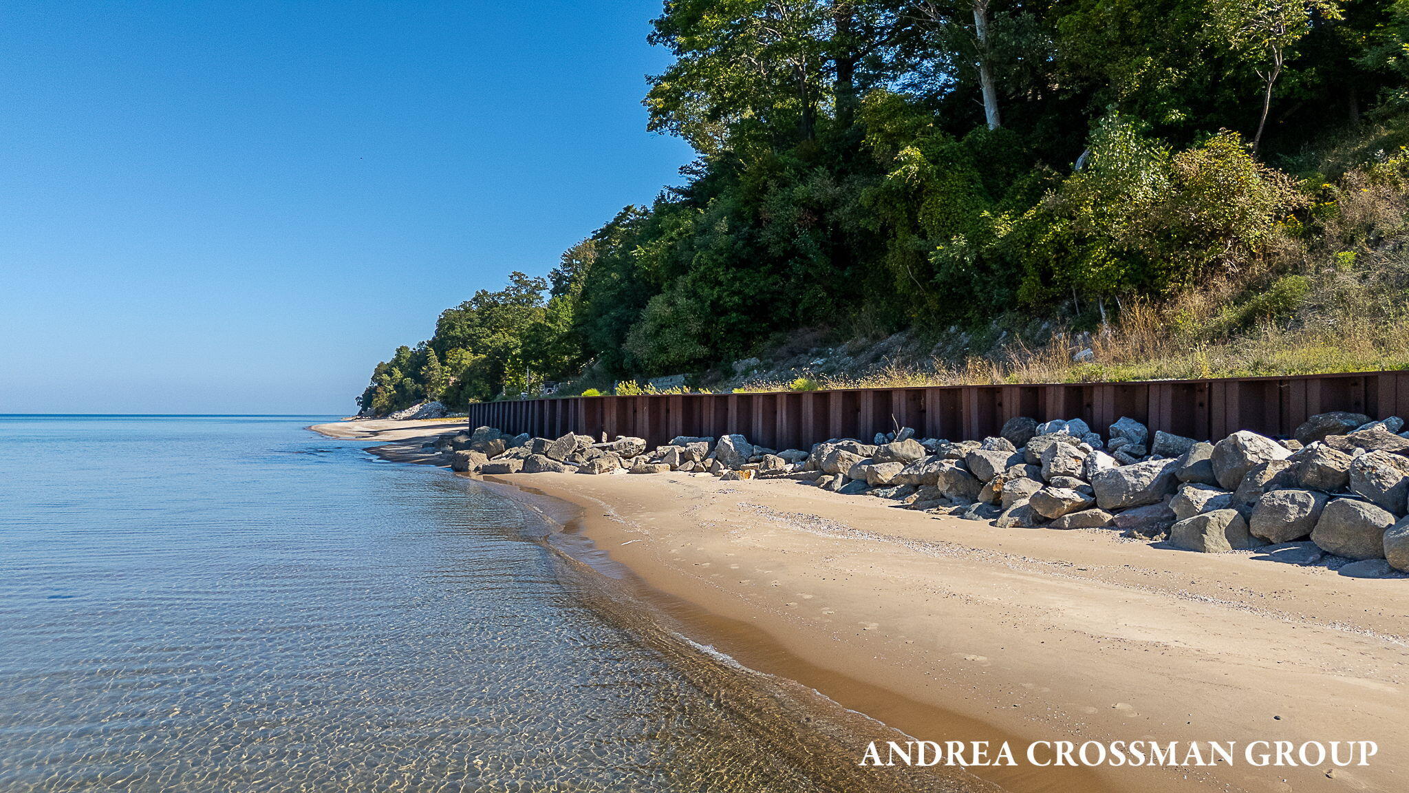 2542 Lakeshore Drive