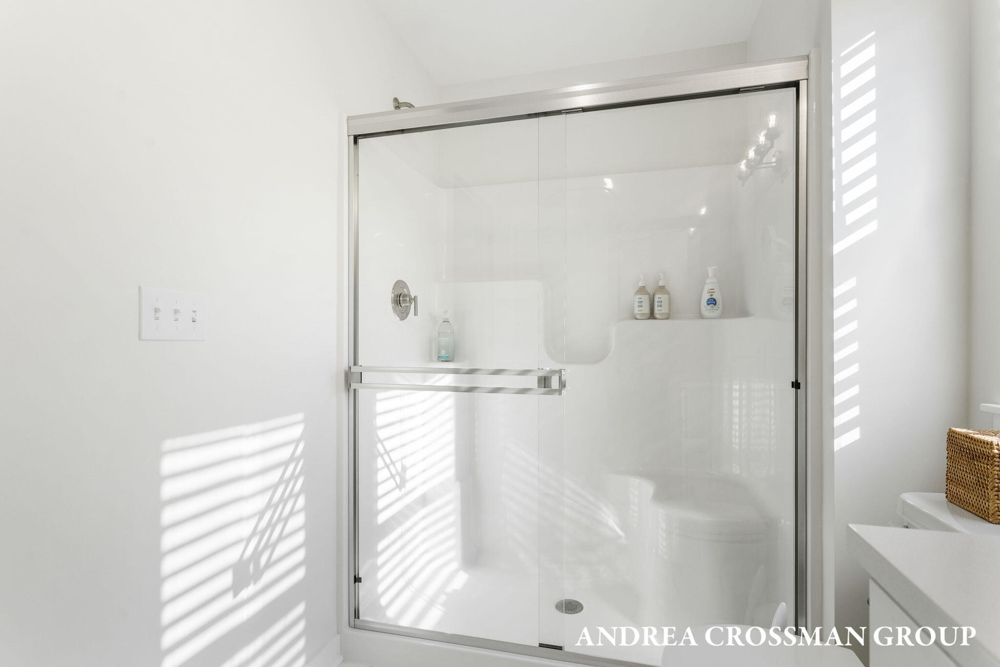 1991 N Shorewood Lane, 4