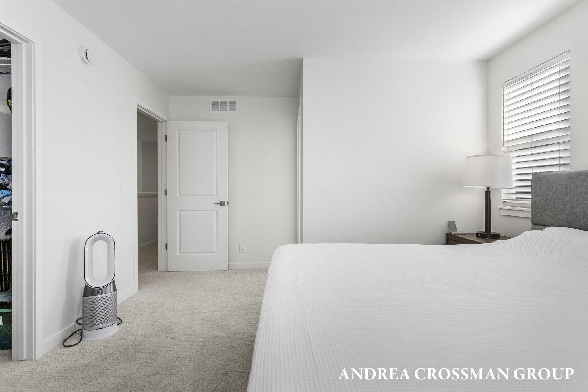 1991 N Shorewood Lane, 4