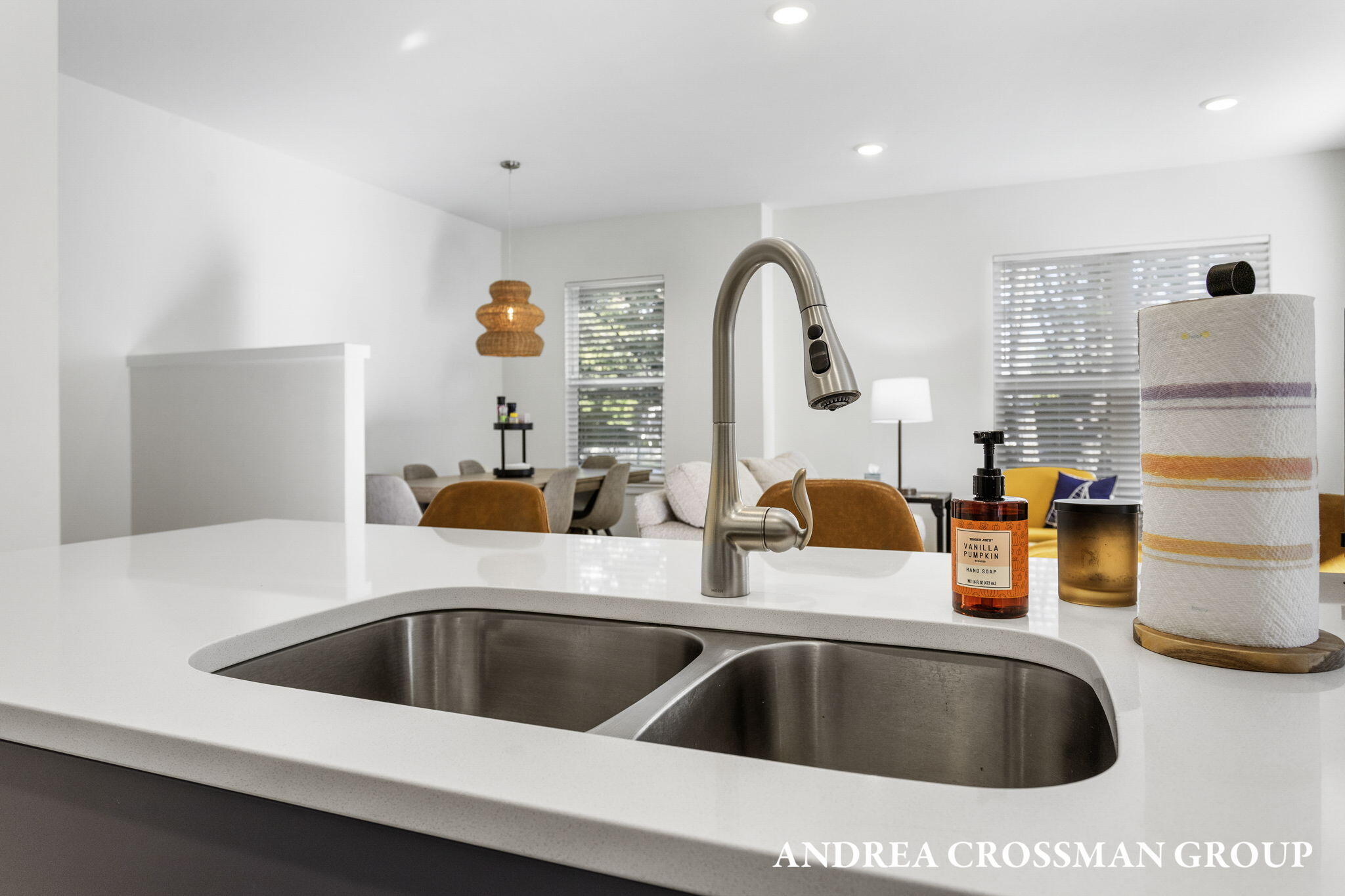 1991 N Shorewood Lane, 4