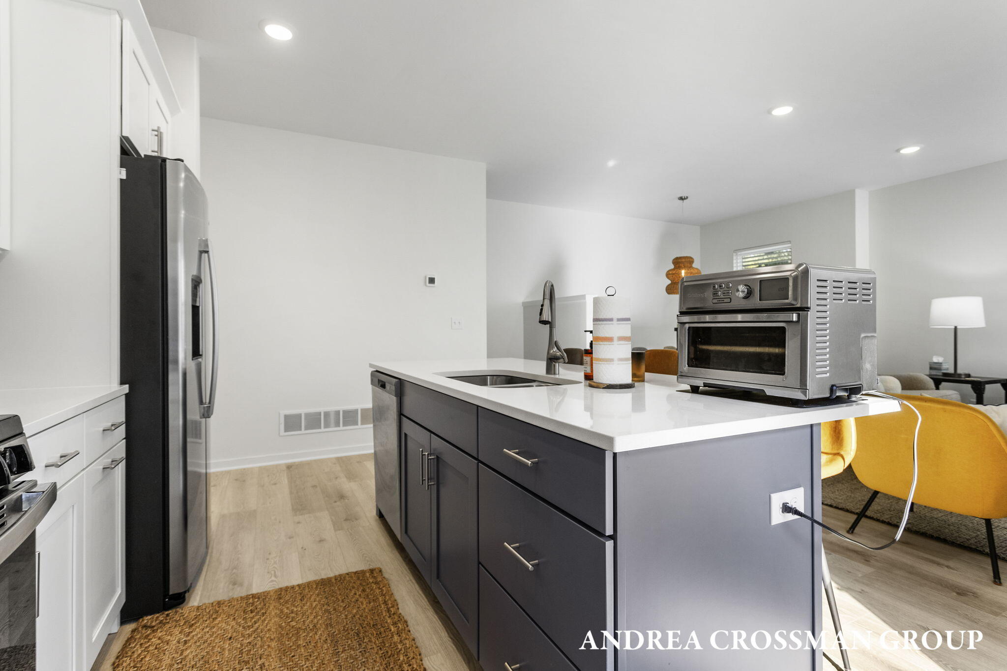 1991 N Shorewood Lane, 4