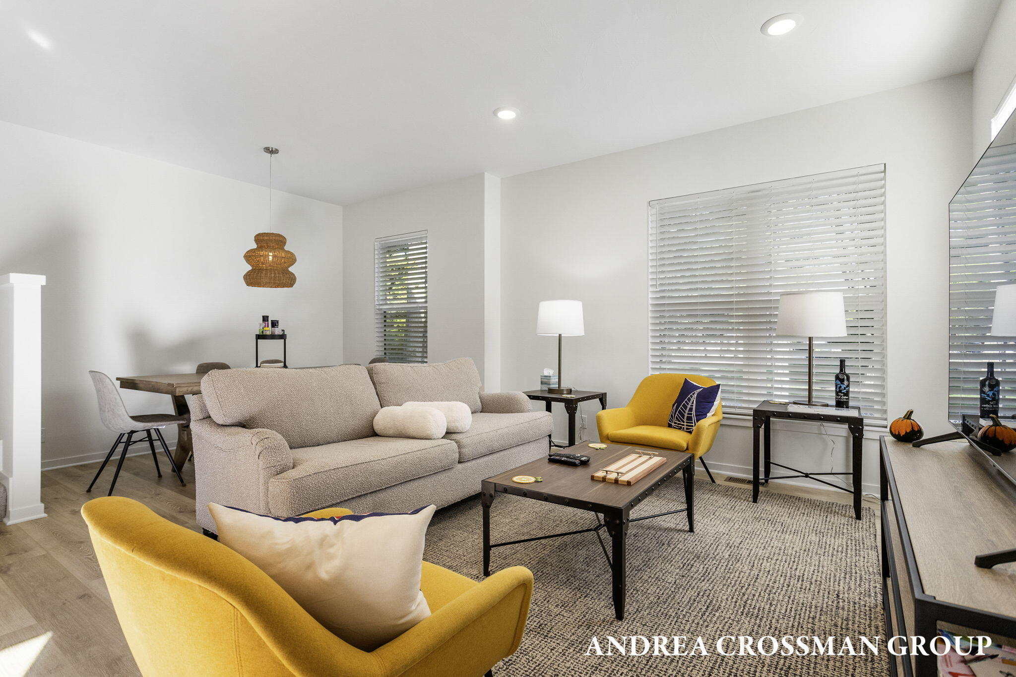 1991 N Shorewood Lane, 4