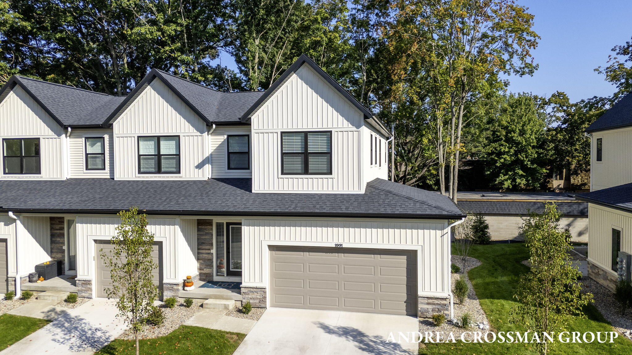 1991 N Shorewood Lane, 4