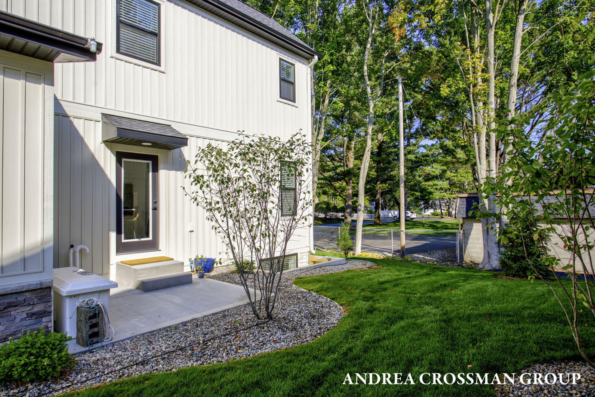 1991 N Shorewood Lane, 4