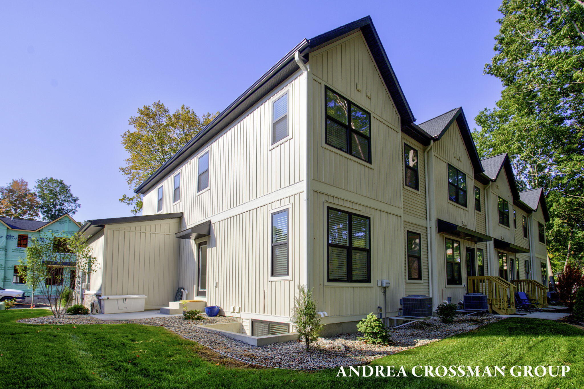 1991 N Shorewood Lane, 4