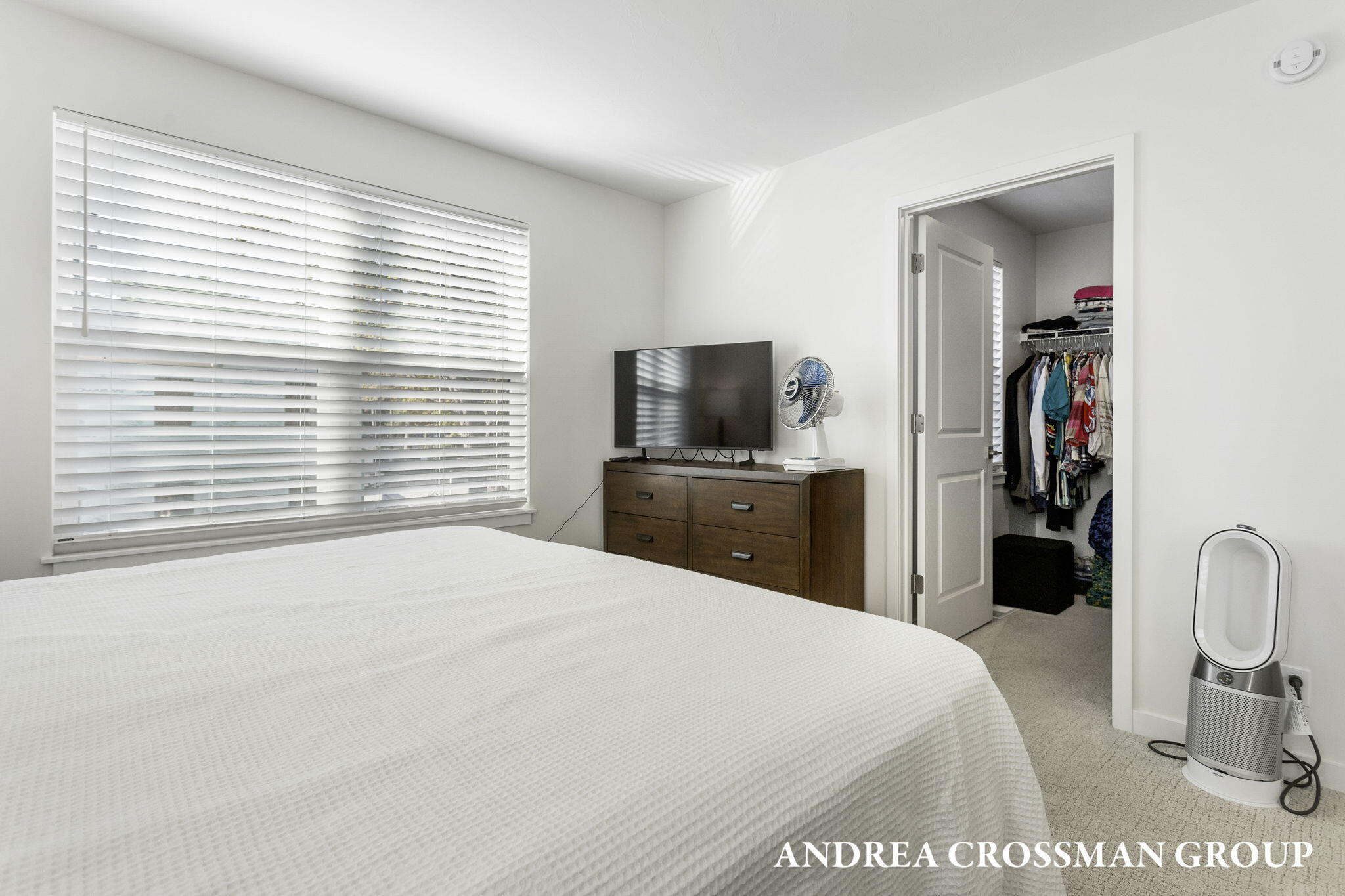 1991 N Shorewood Lane, 4