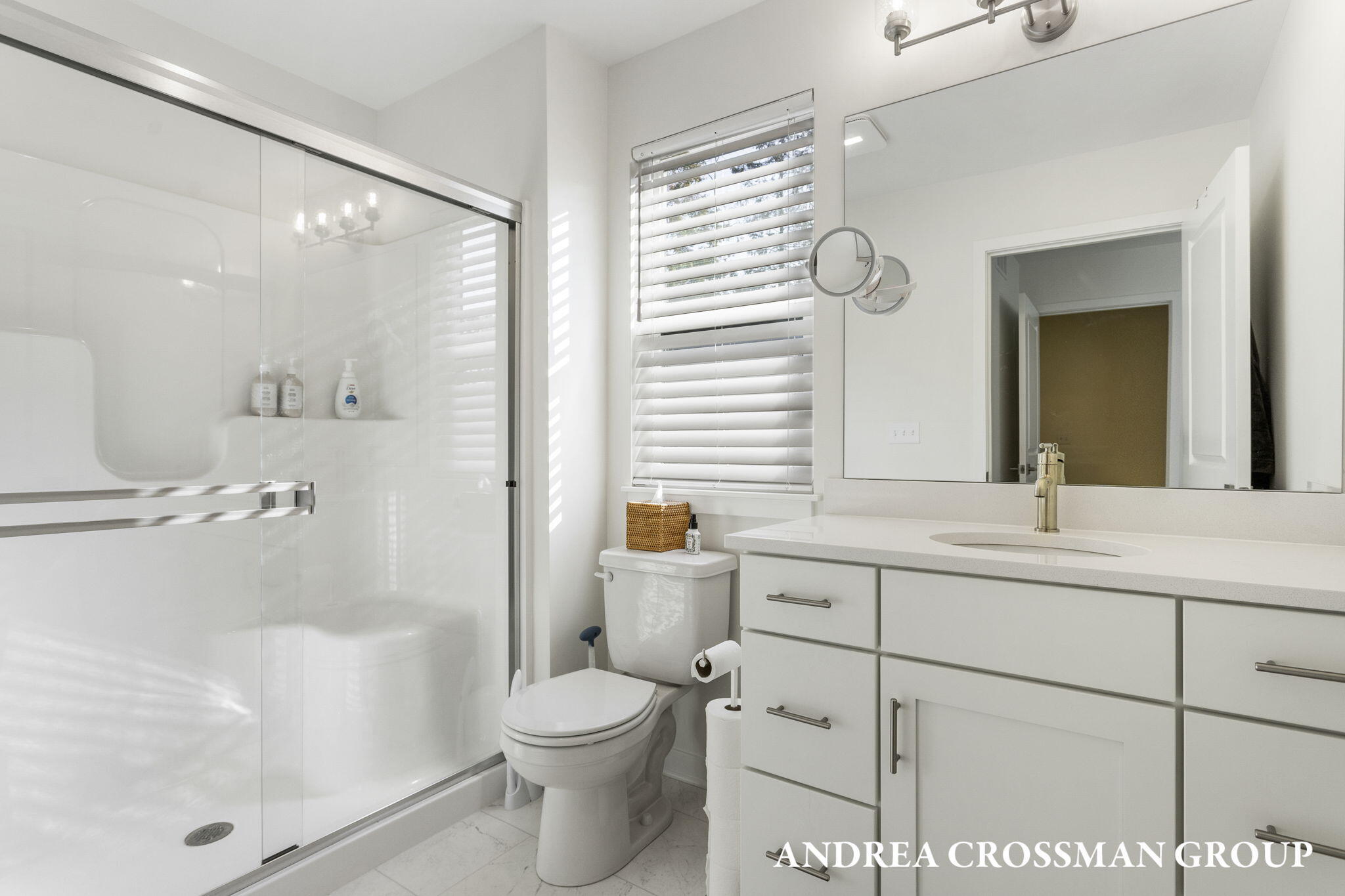 1991 N Shorewood Lane, 4