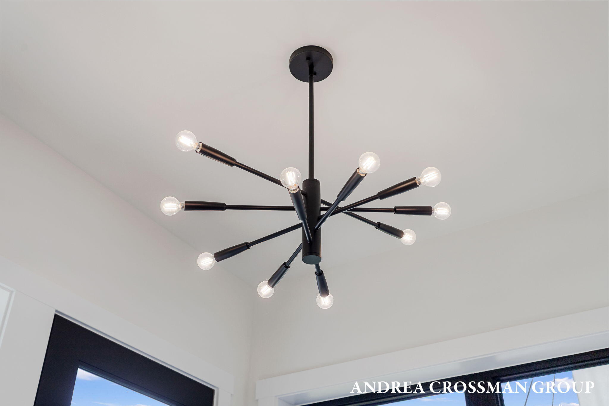 1 N Bailey Avenue, 1