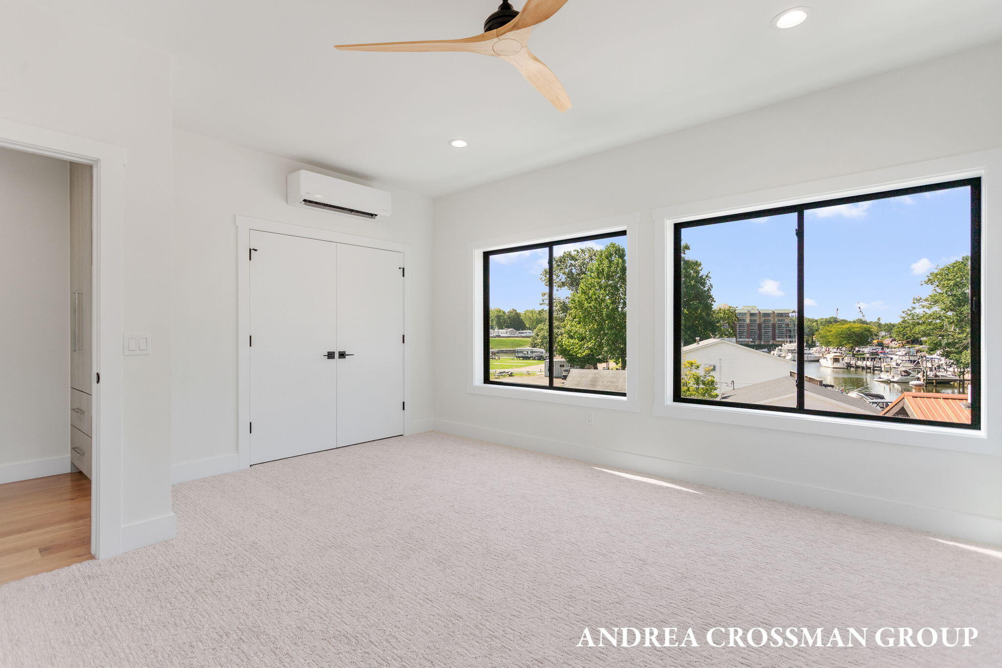 1 N Bailey Avenue, 1