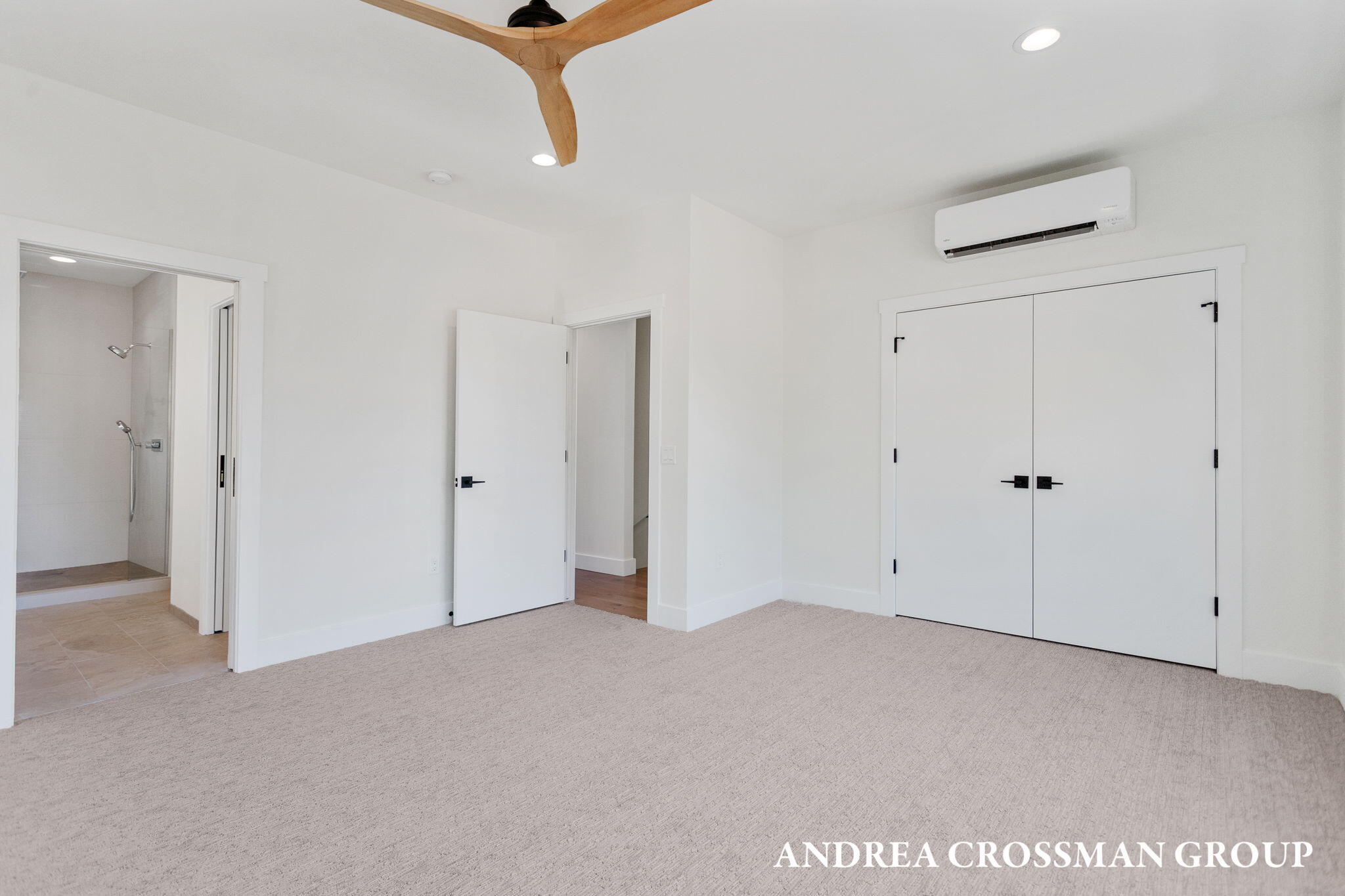 1 N Bailey Avenue, 1