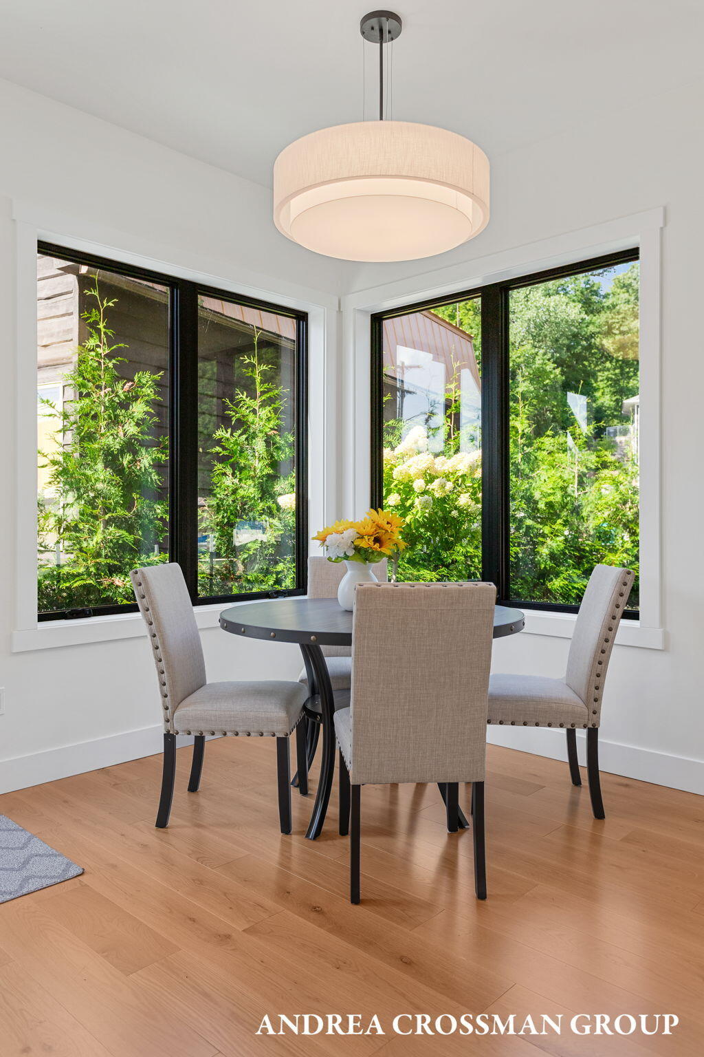 1 N Bailey Avenue, 1