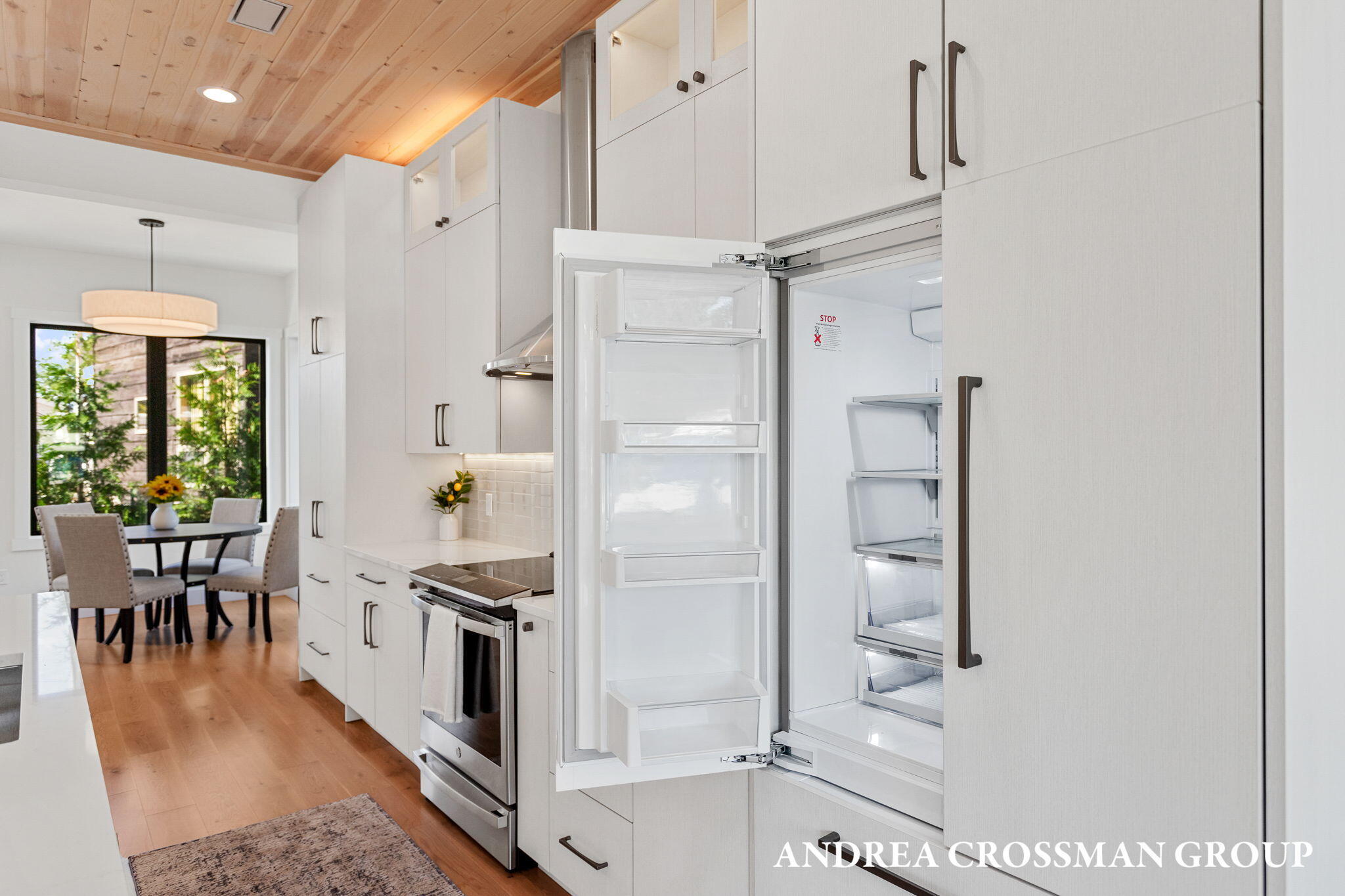 1 N Bailey Avenue, 1