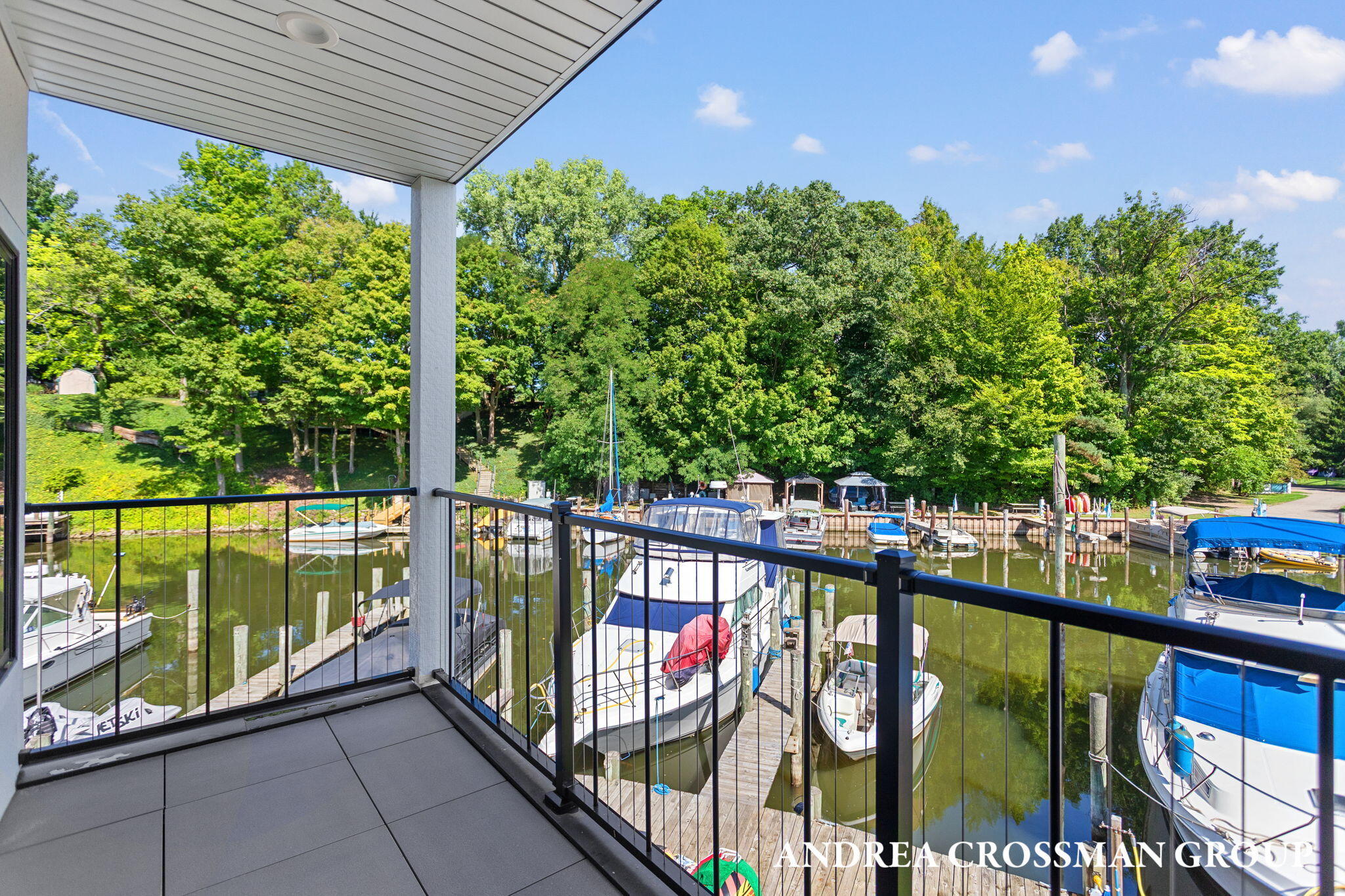 1 N Bailey Avenue, 1