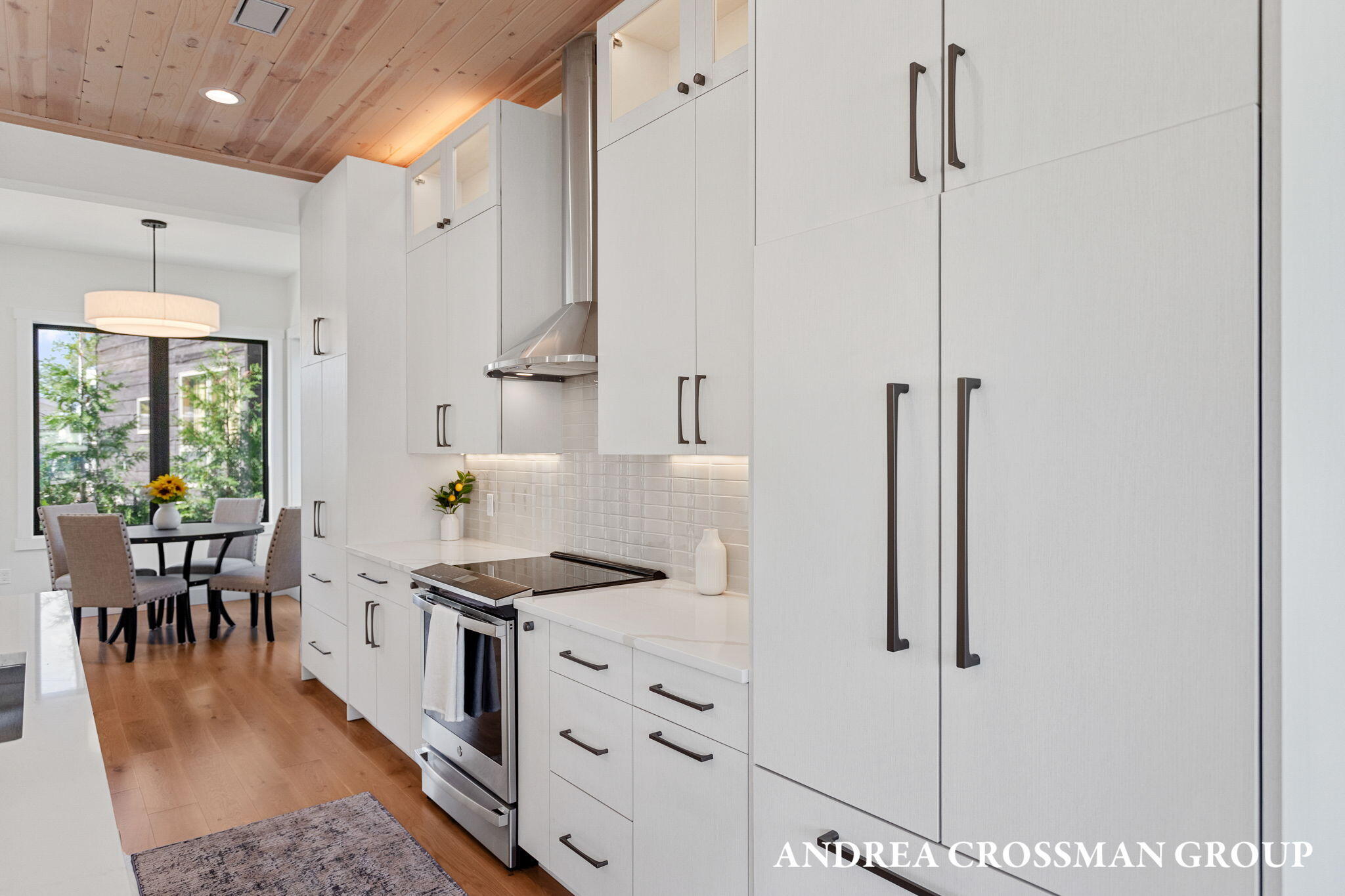 1 N Bailey Avenue, 1