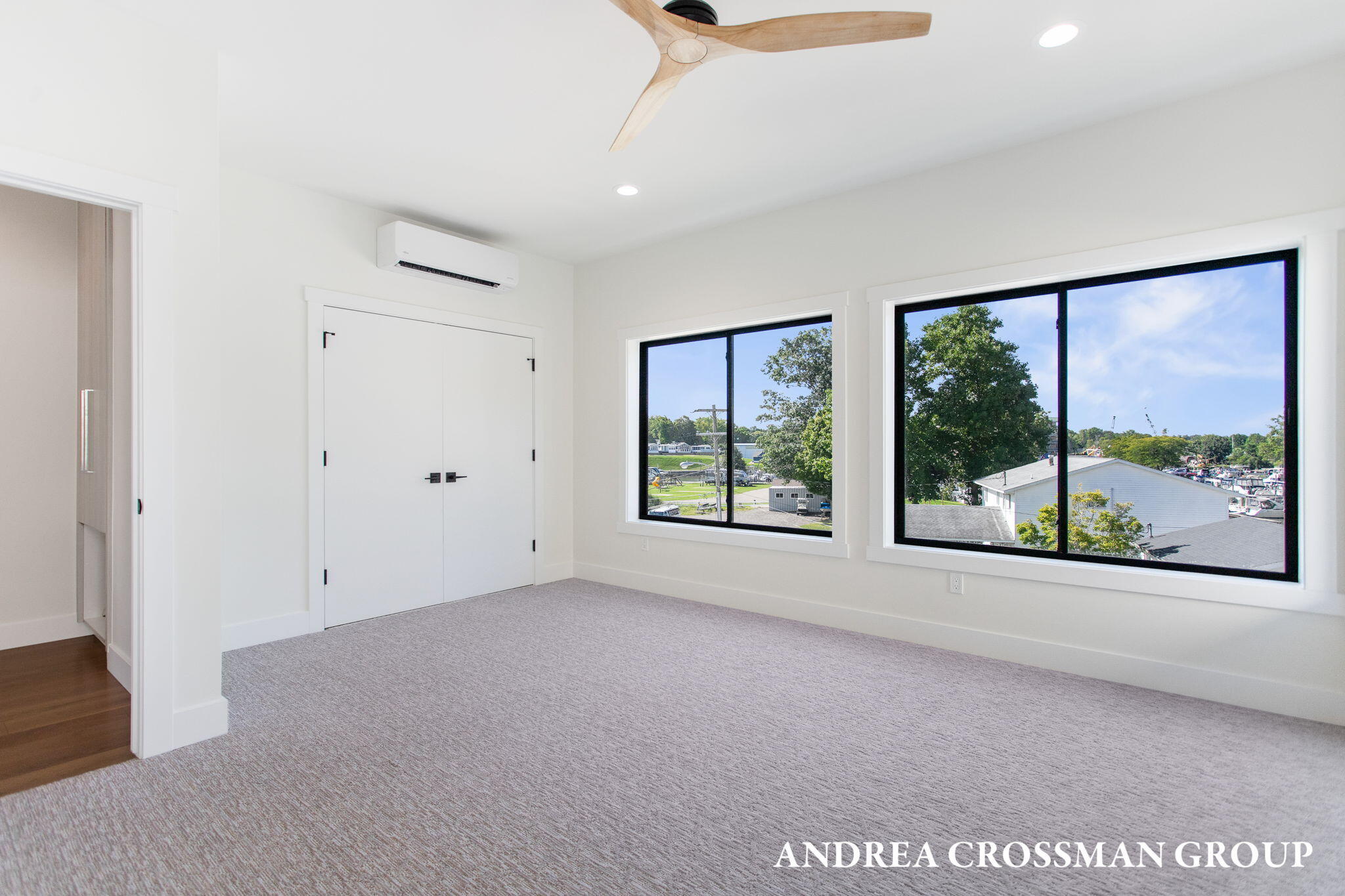 1 N Bailey Avenue, 2