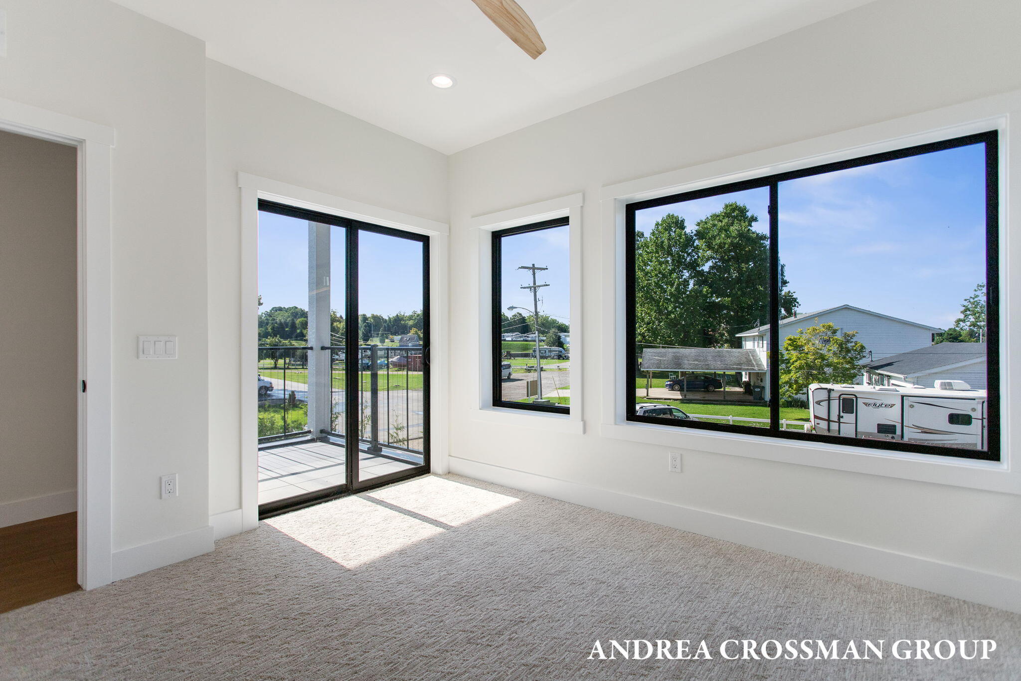 1 N Bailey Avenue, 2