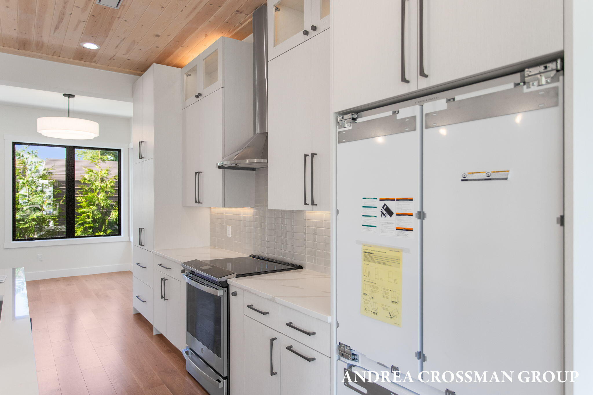 1 N Bailey Avenue, 2