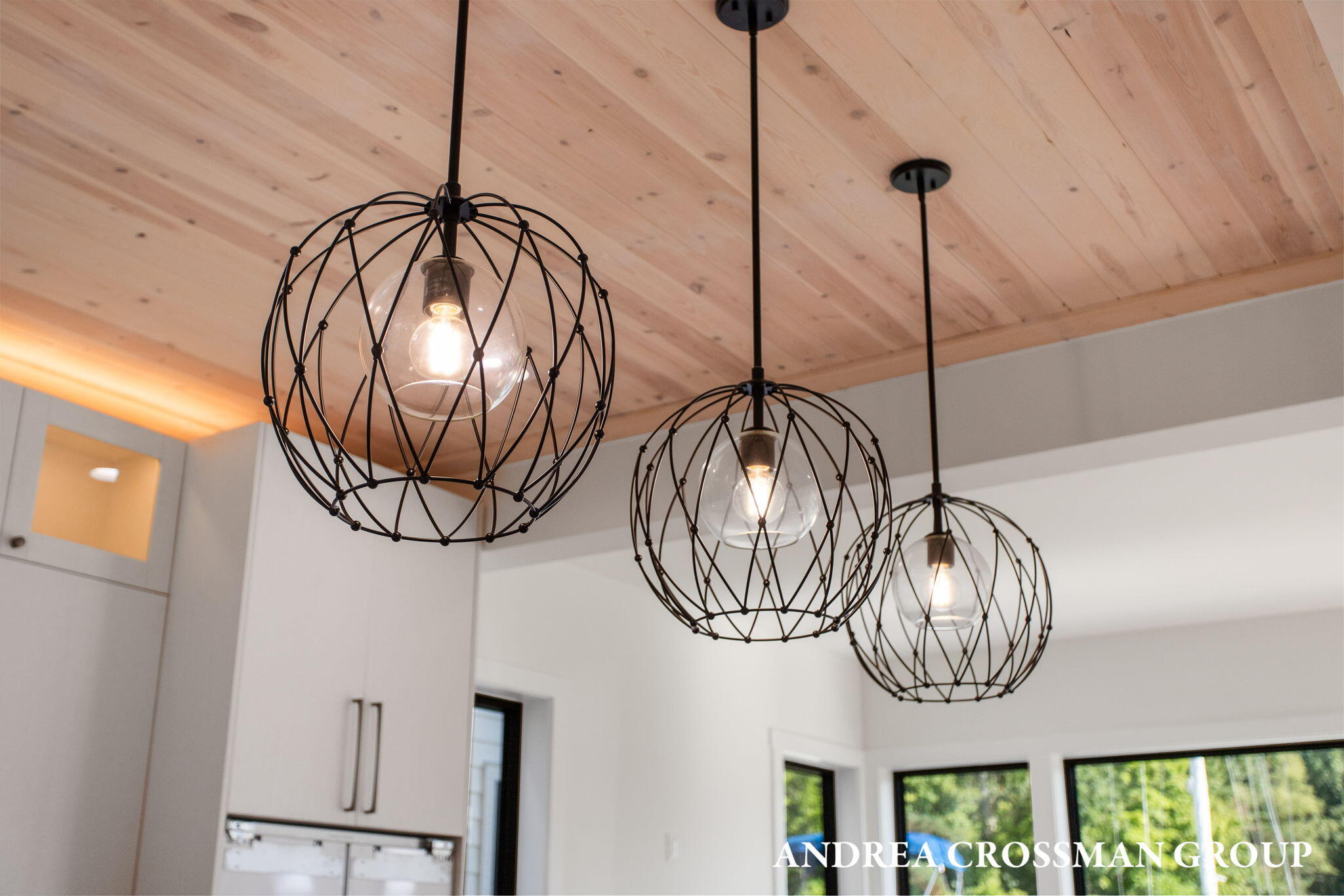 1 N Bailey Avenue, 2