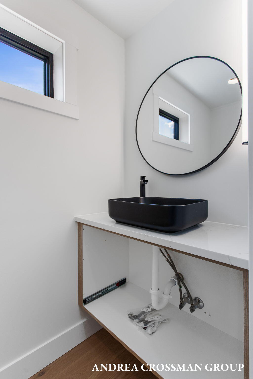 1 N Bailey Avenue, 2